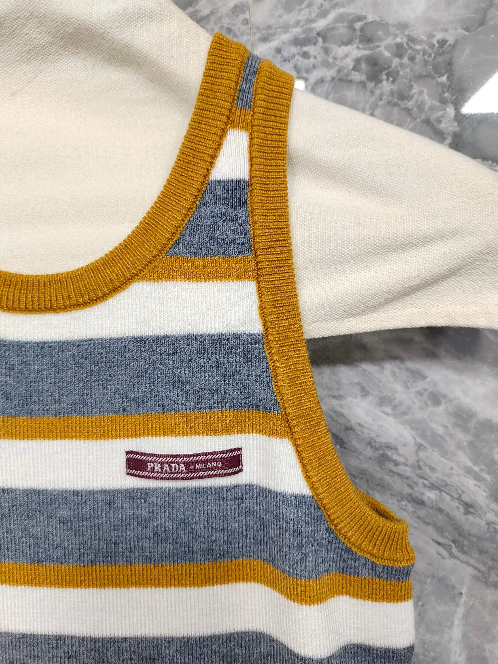 Топы Женские Prada 11250005