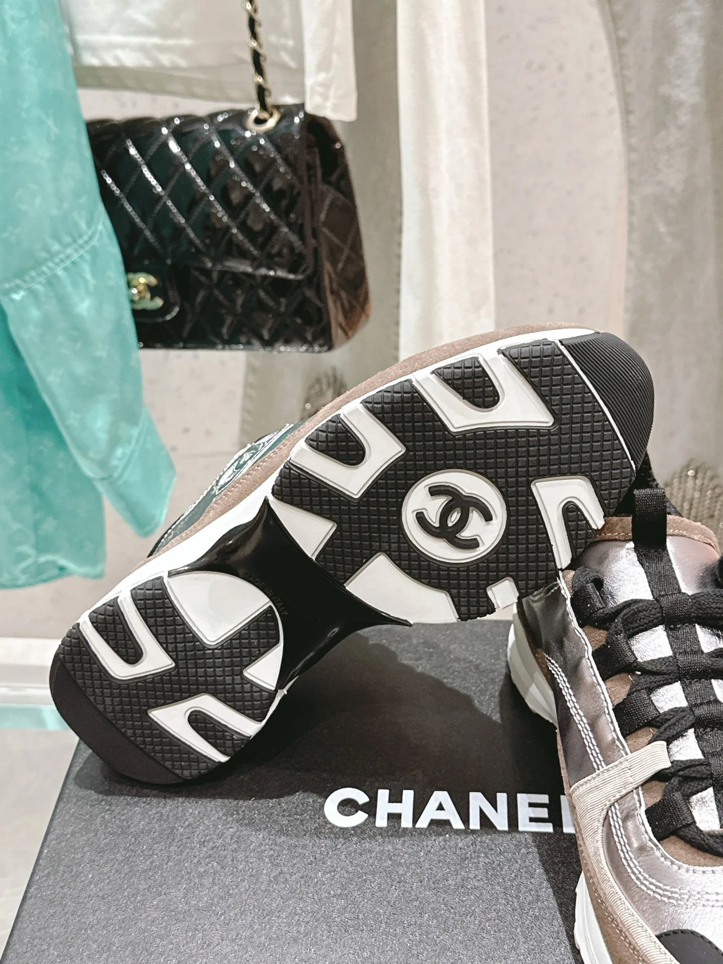 Кроссовки Женские Chanel 11405150