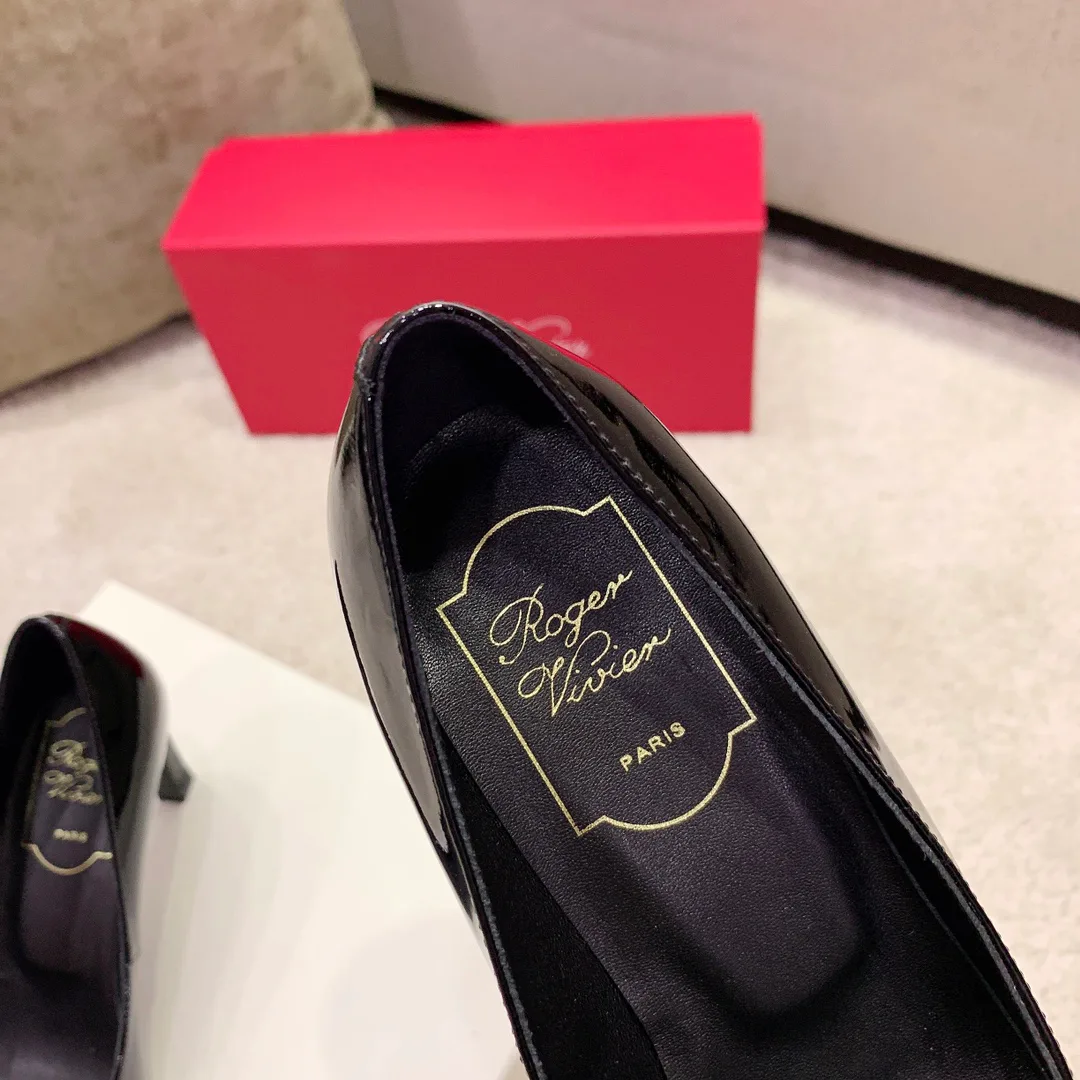 Туфли Женские Roger Vivier 17550718