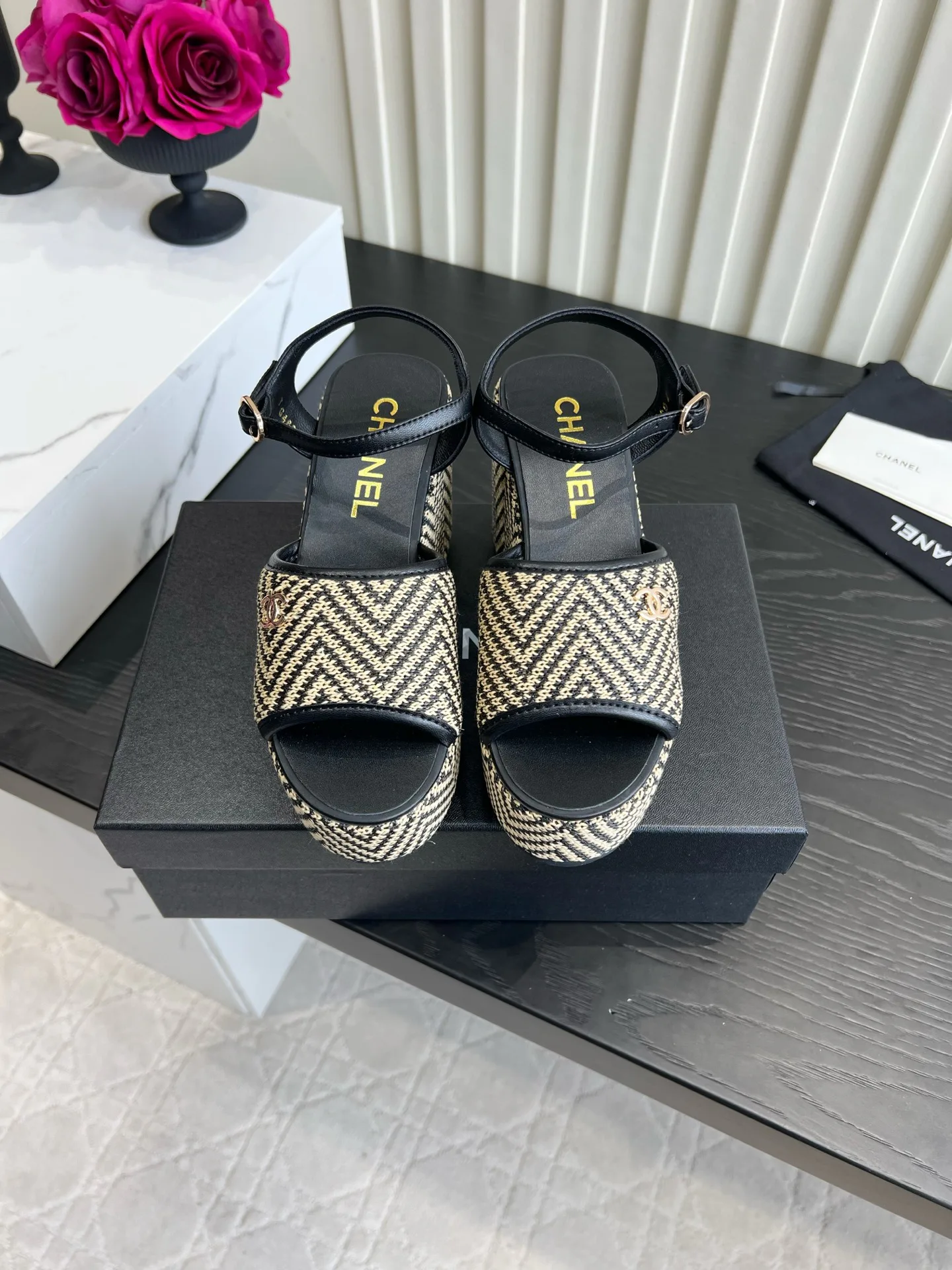 Босоножки Женские Chanel 16953560