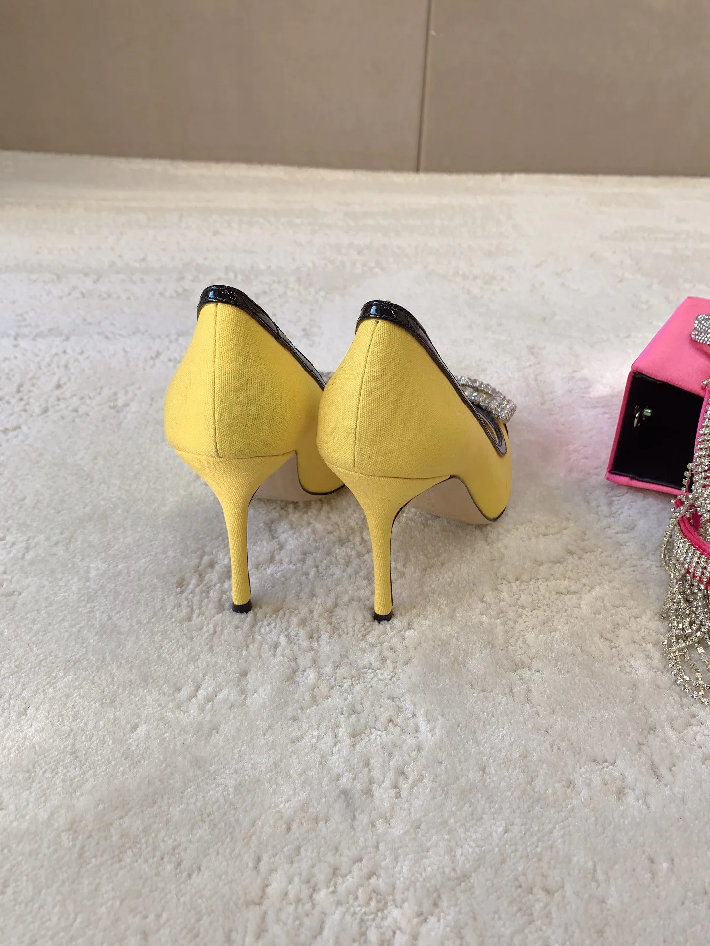 Туфли Женские Manolo Blahnik 18698271