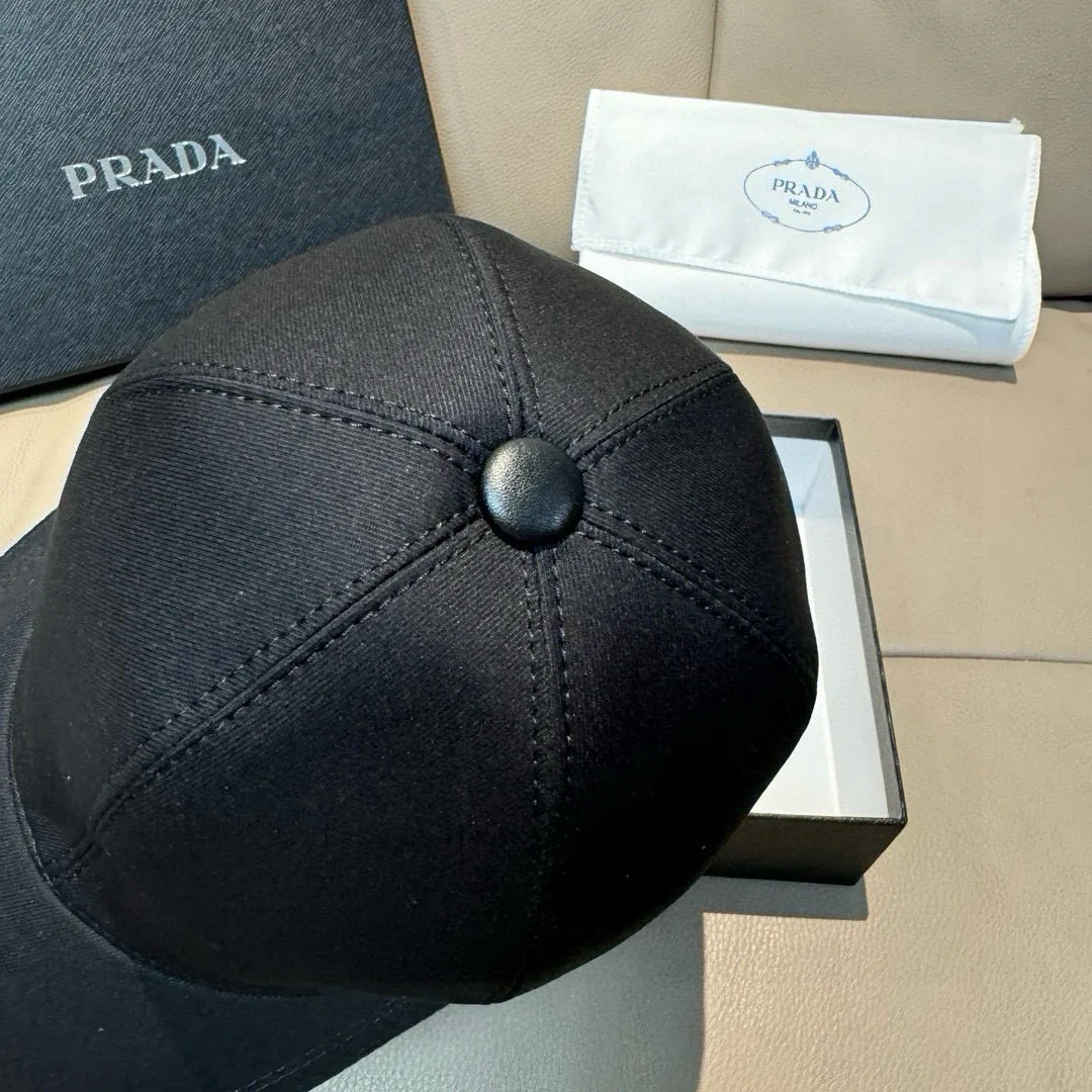 Головные Уборы Prada 17515248