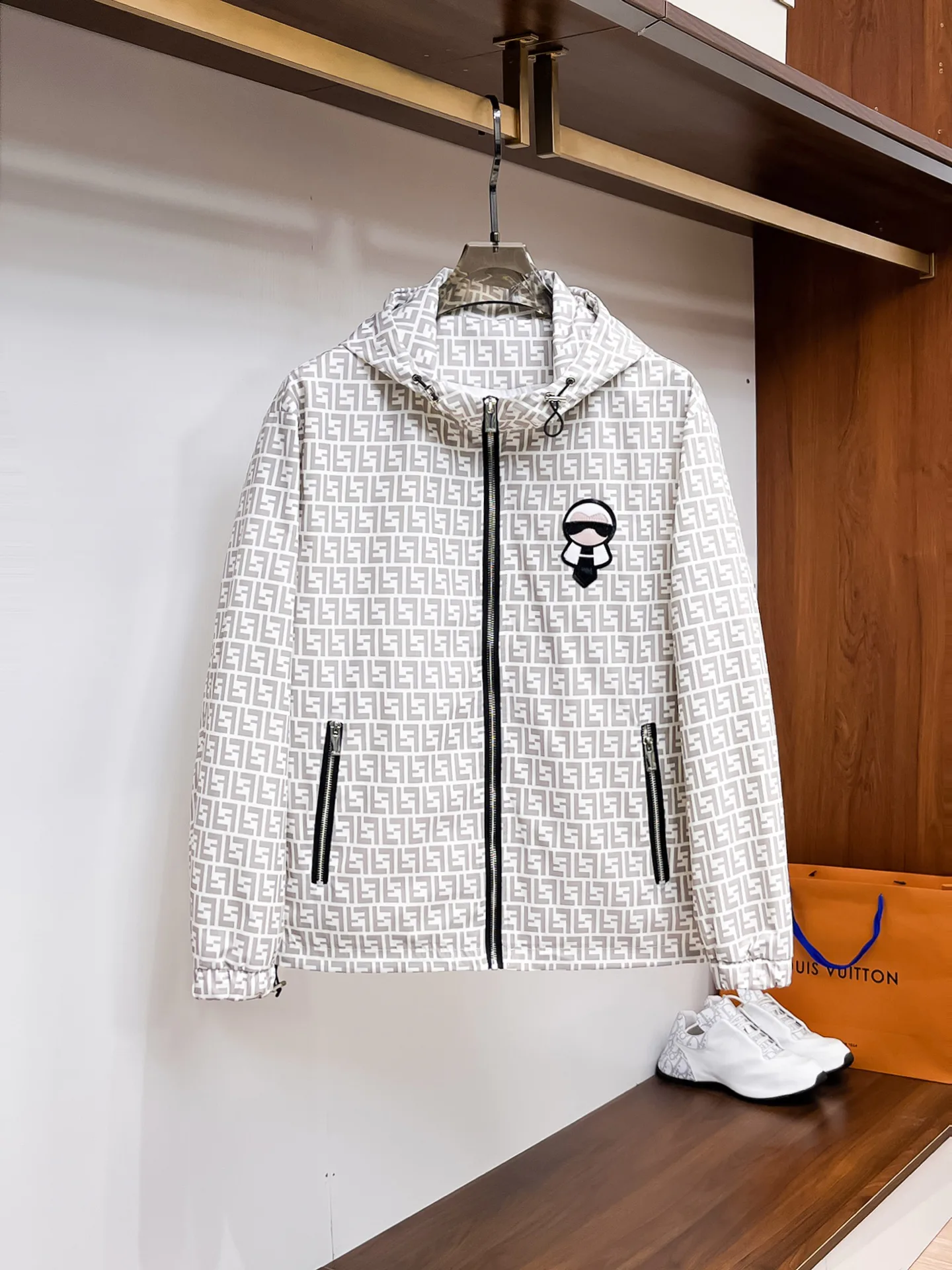 Куртки И Пуховики Мужские Fendi 18197247