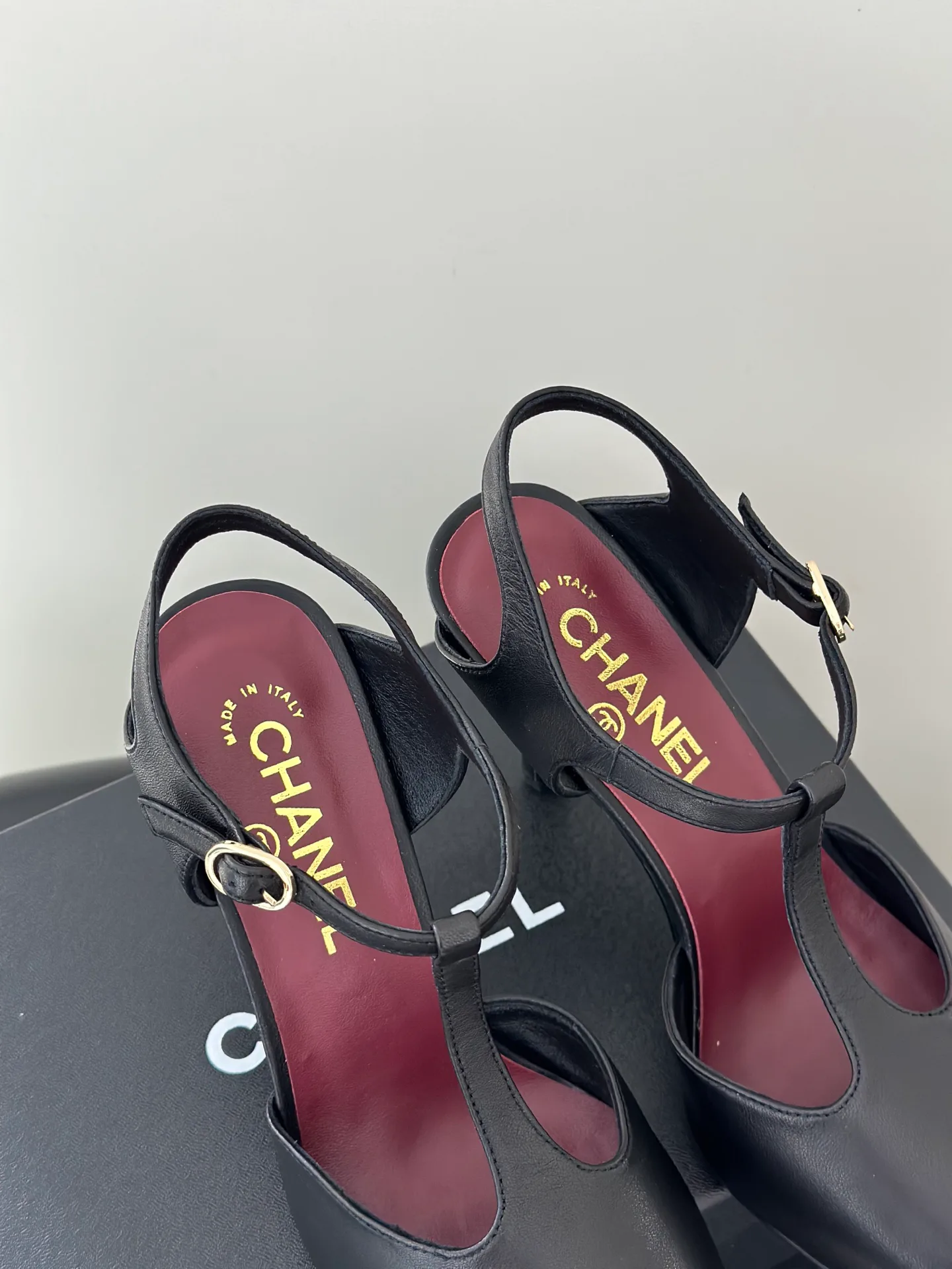 Босоножки Женские Chanel 17978686