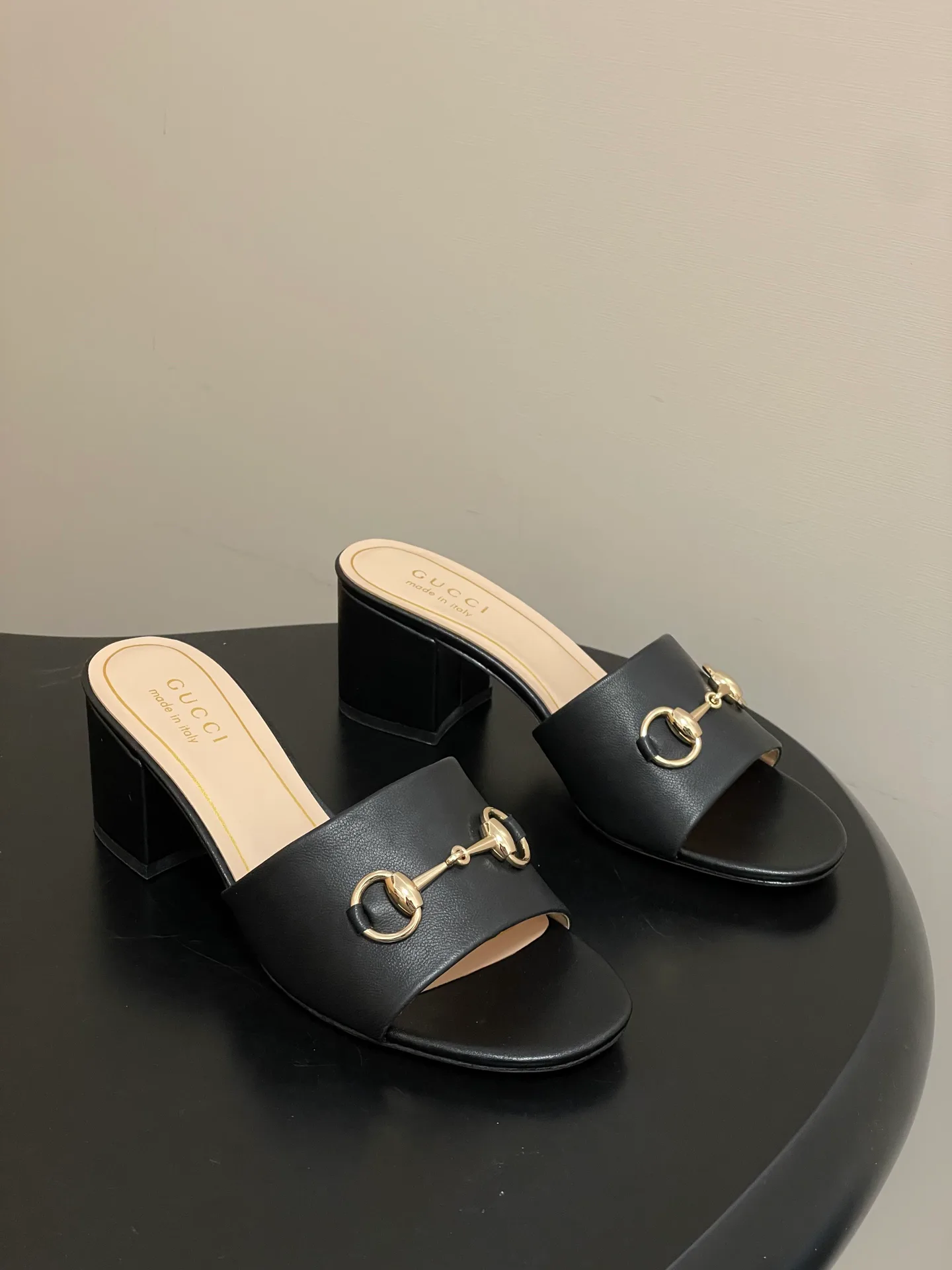 Сандалии Женские Gucci 11886554