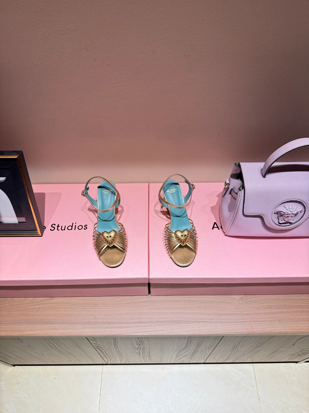 Босоножки Женские Valentino 17968673