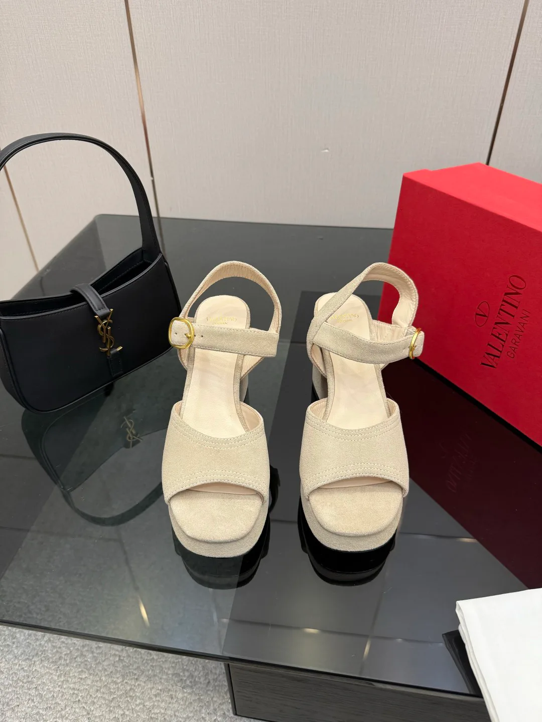 Босоножки Женские Valentino 5052044