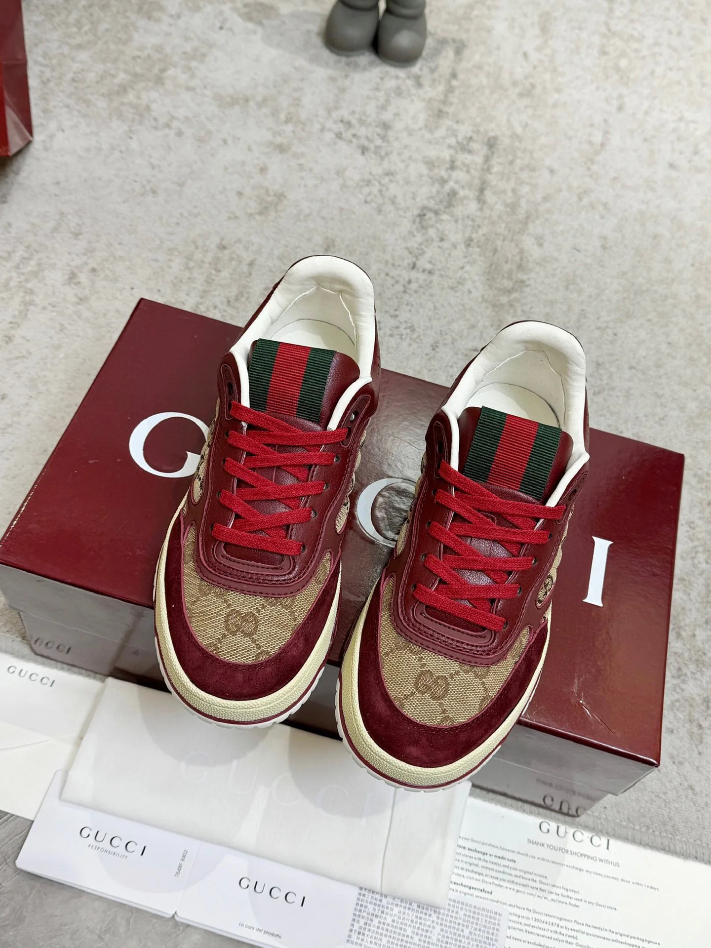 Кроссовки Женские Gucci 944891