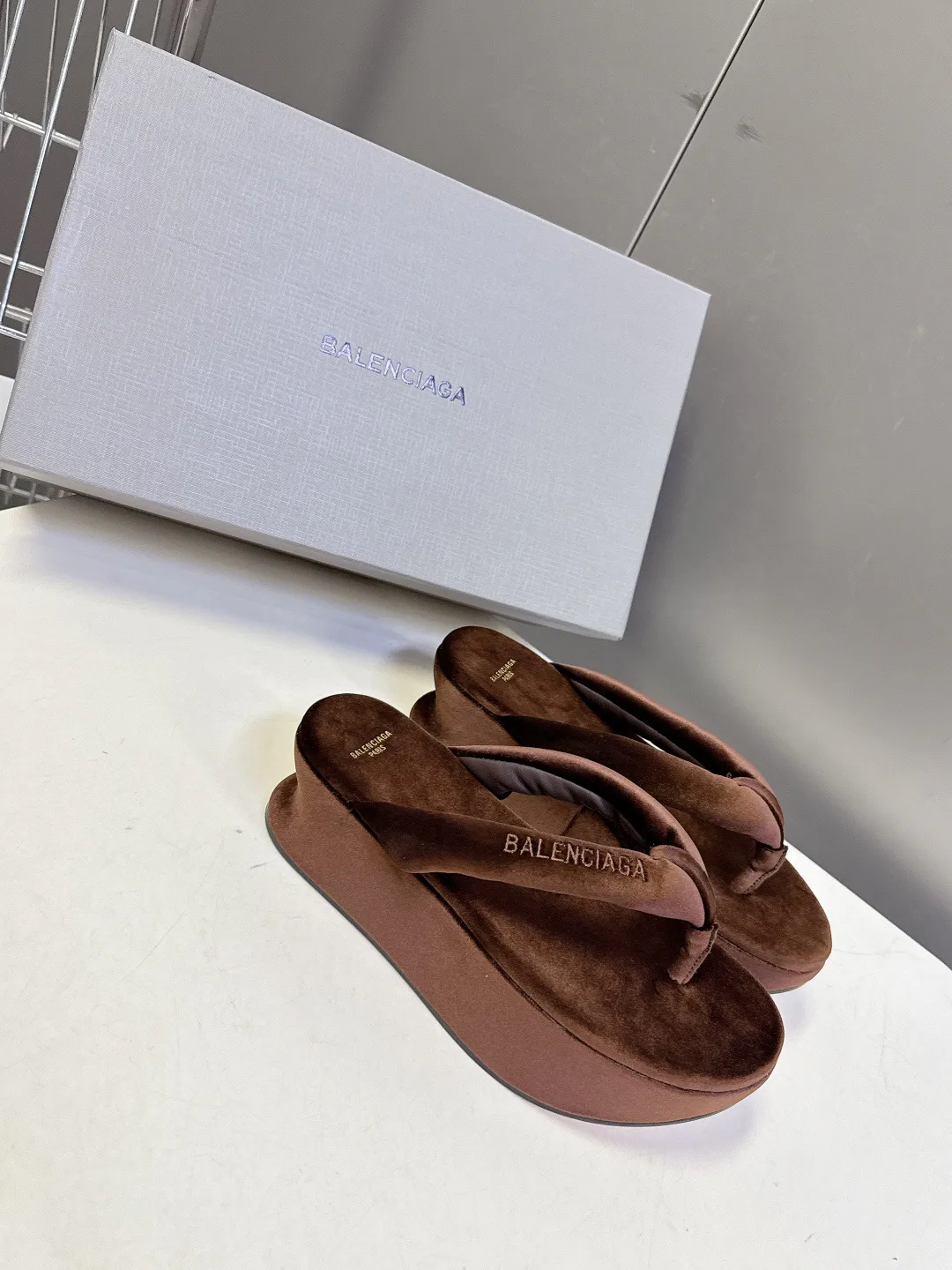 Шлепанцы Женские Balenciaga 14709511