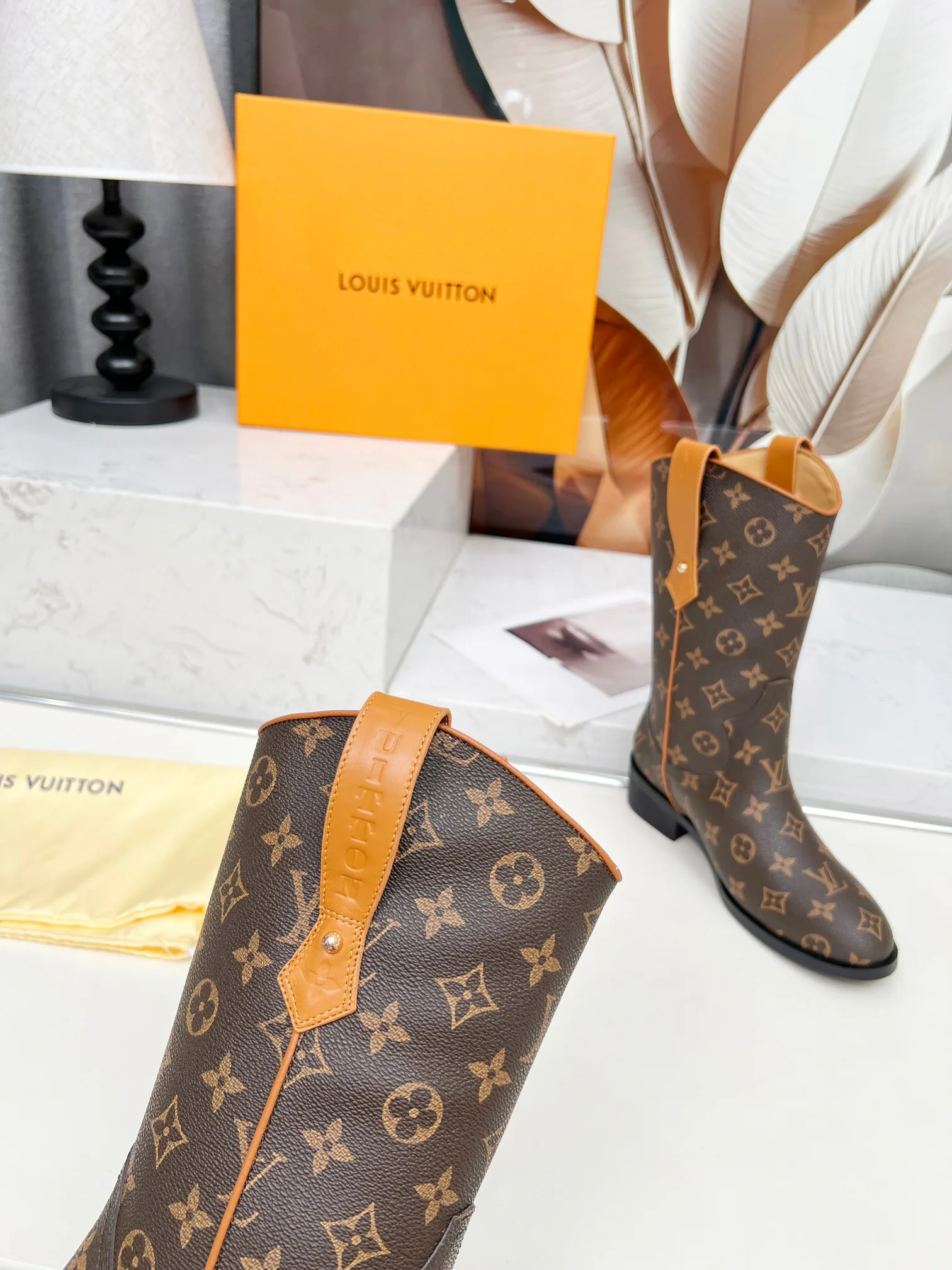 Ботинки Женские Louis Vuitton 17948506
