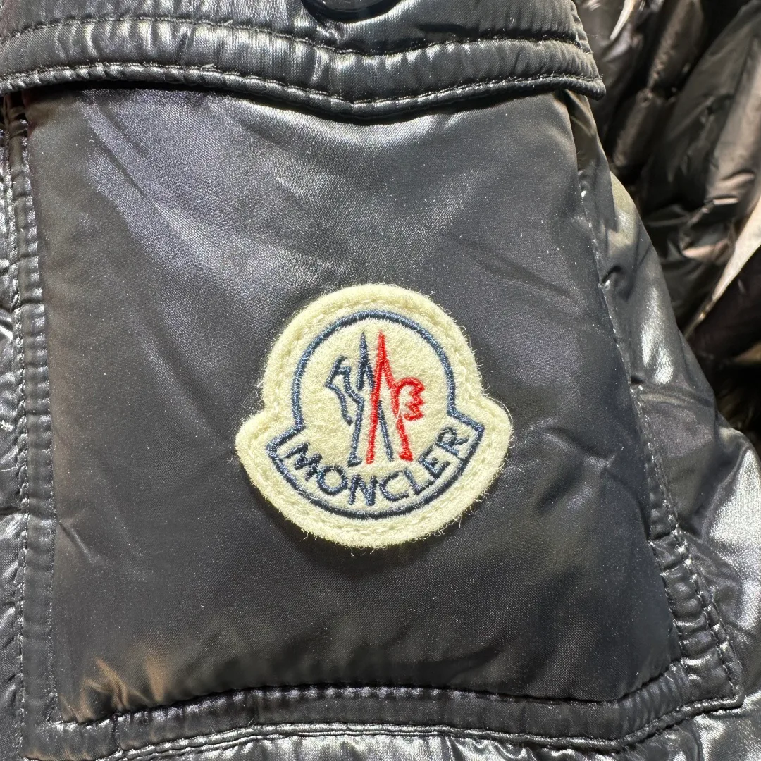Куртки И Пуховики Женские Moncler 19323600