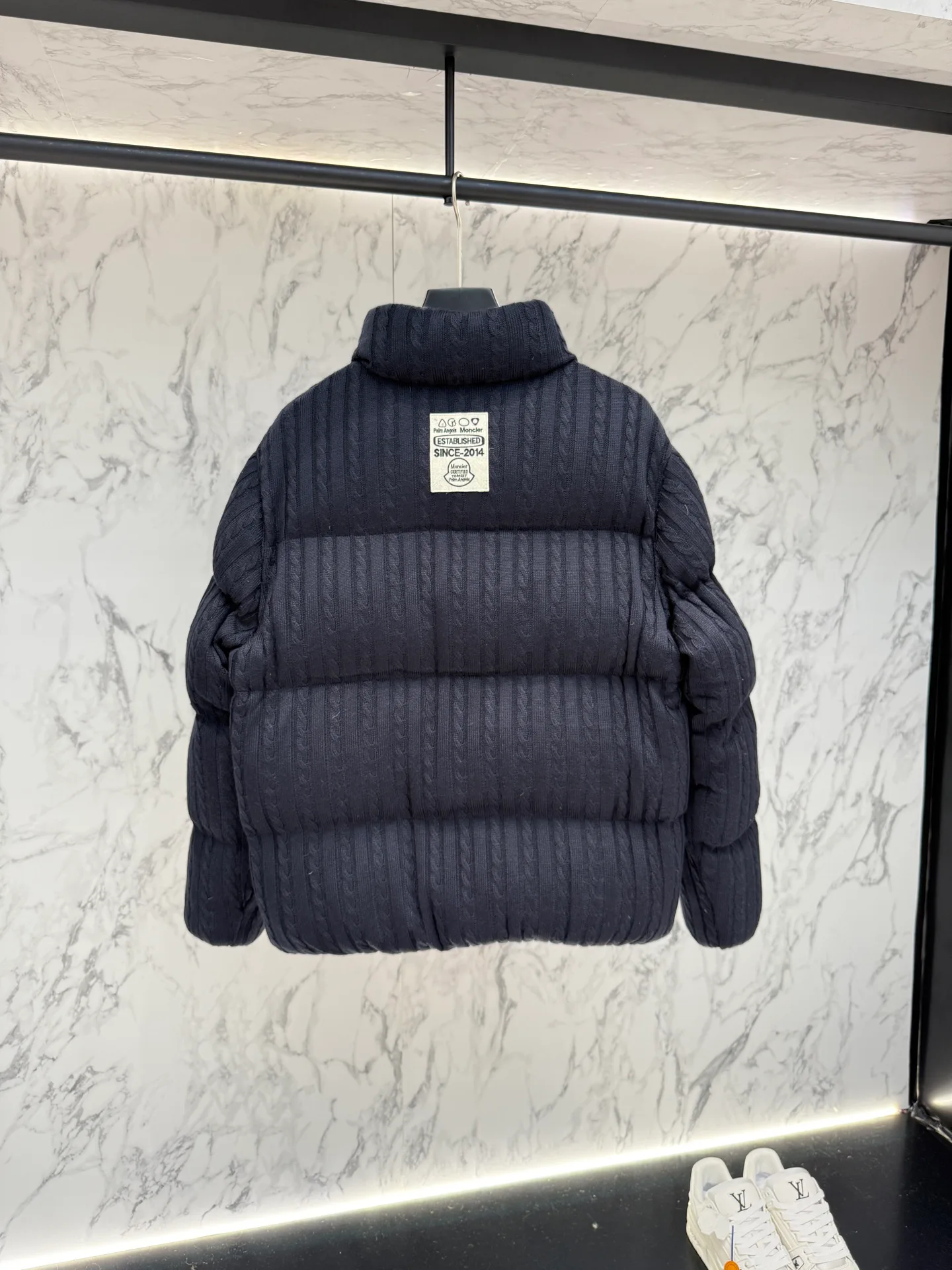 Куртки И Пуховики Мужские Moncler 18188651