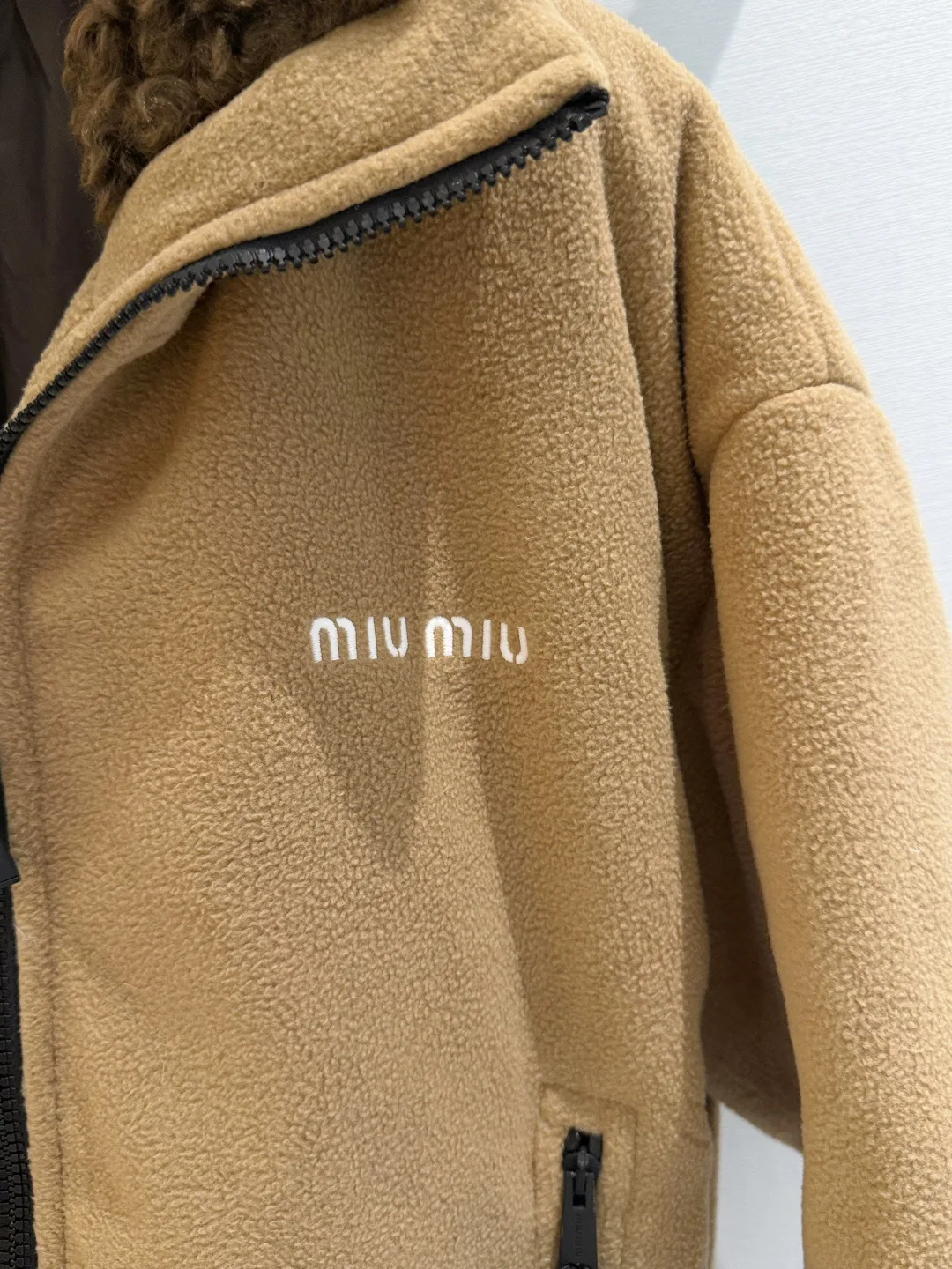 Куртки И Пуховики Женские Miu Miu 18285497