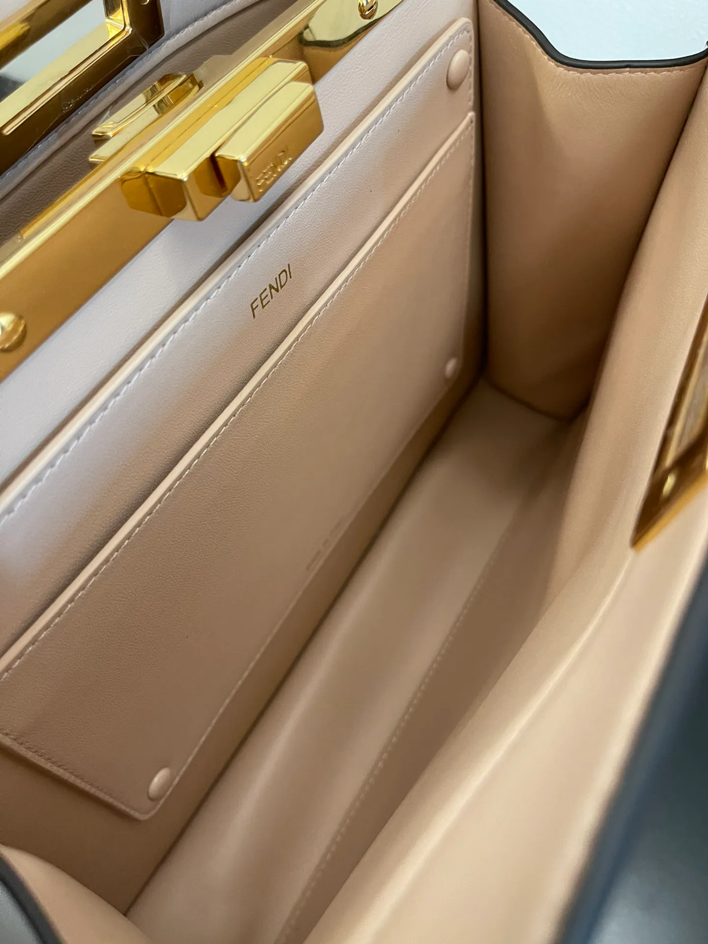 Классические Сумки Женские Fendi 13234510