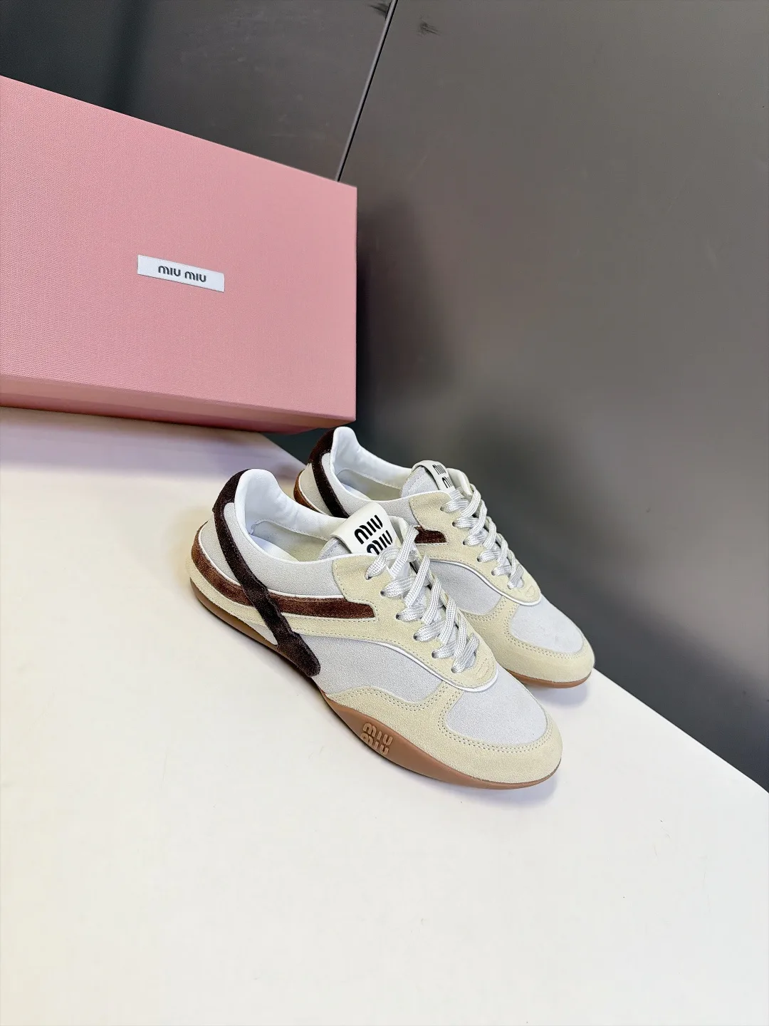 Кроссовки Женские Miu Miu 19621862