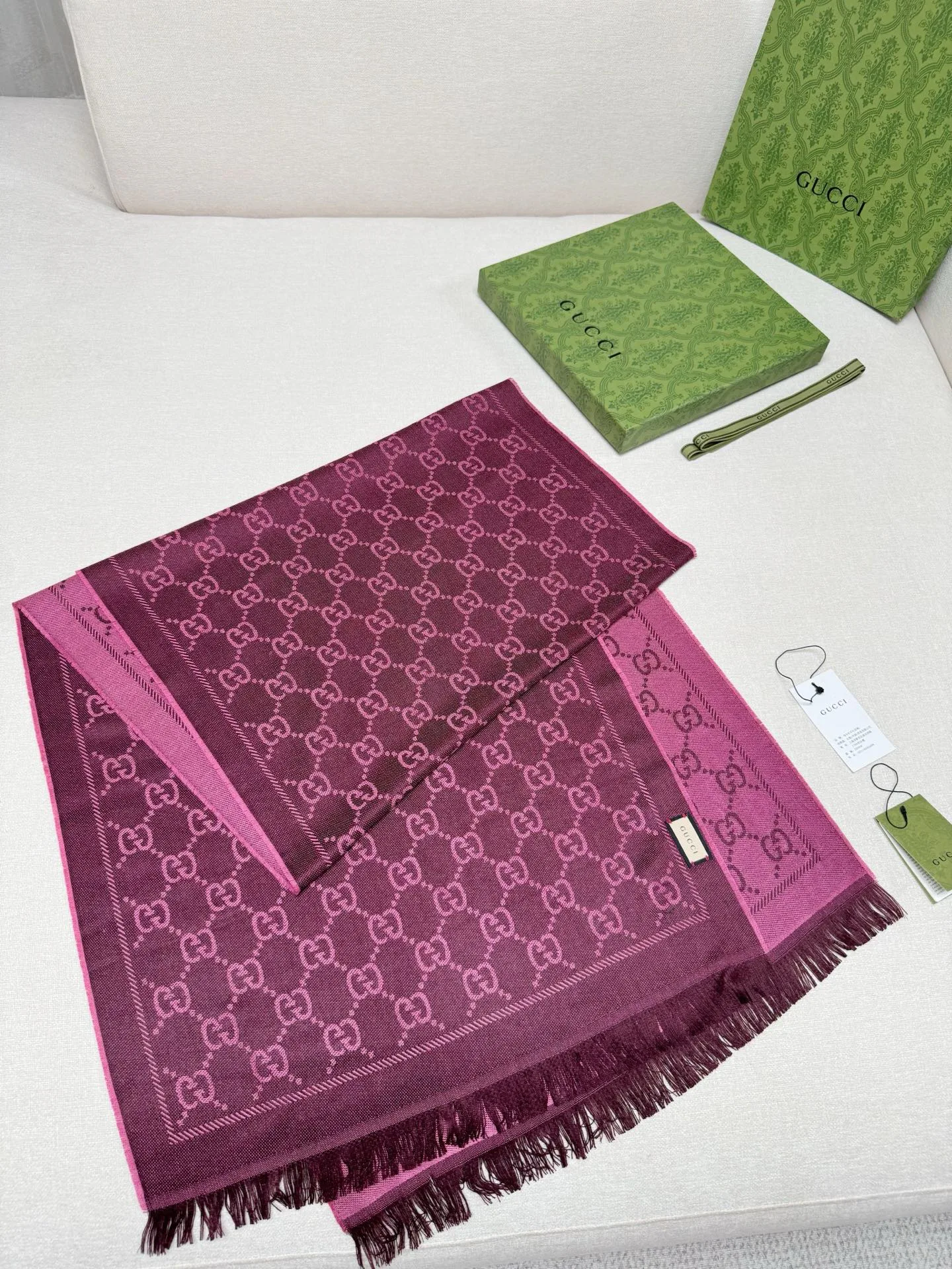 Шарфы Gucci 562867