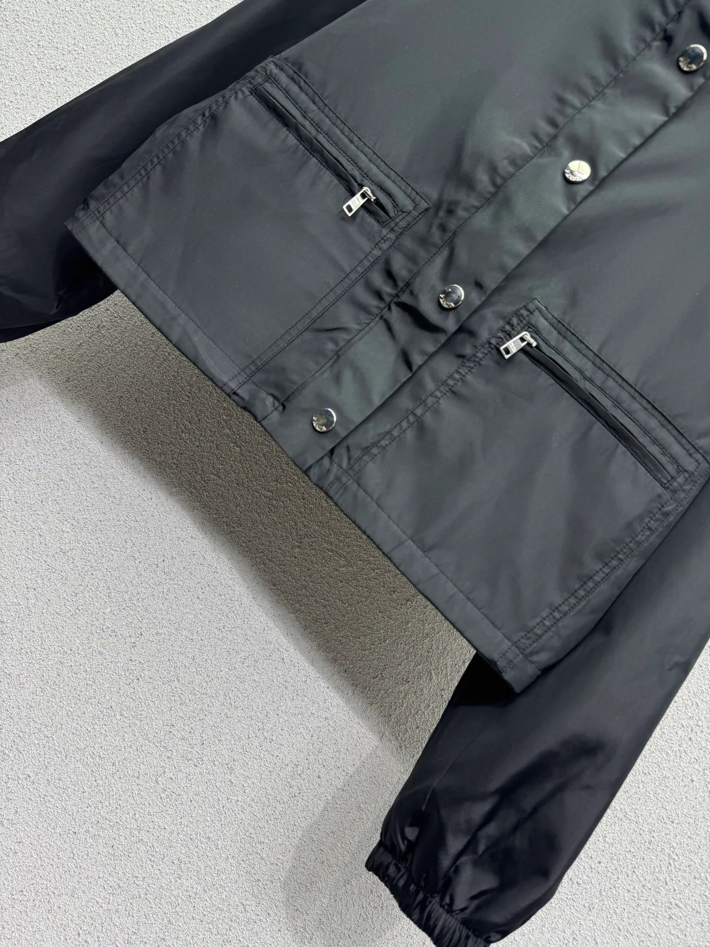 Куртки И Пуховики Женские Prada 18585186