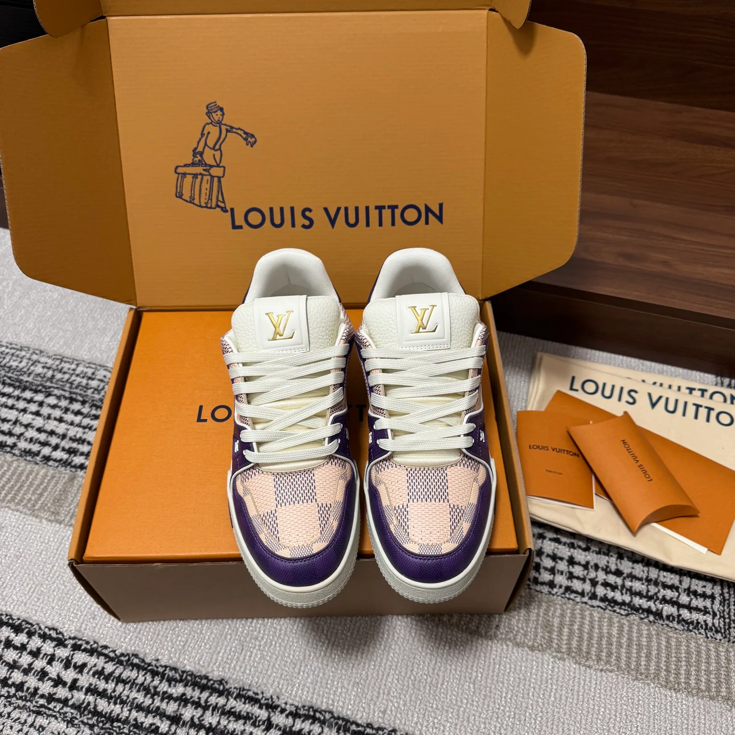 Кроссовки Женские Louis Vuitton 1546842