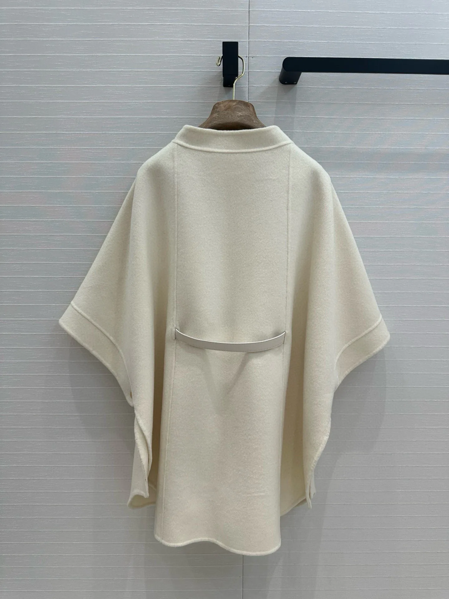 Пальто Женские Loro Piana 19246170