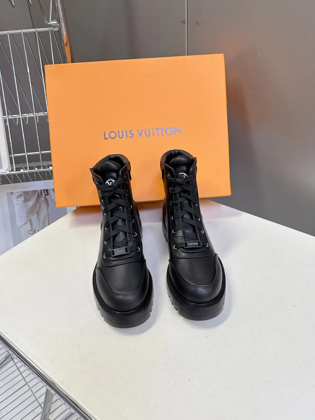 Ботинки Женские Louis Vuitton 114975