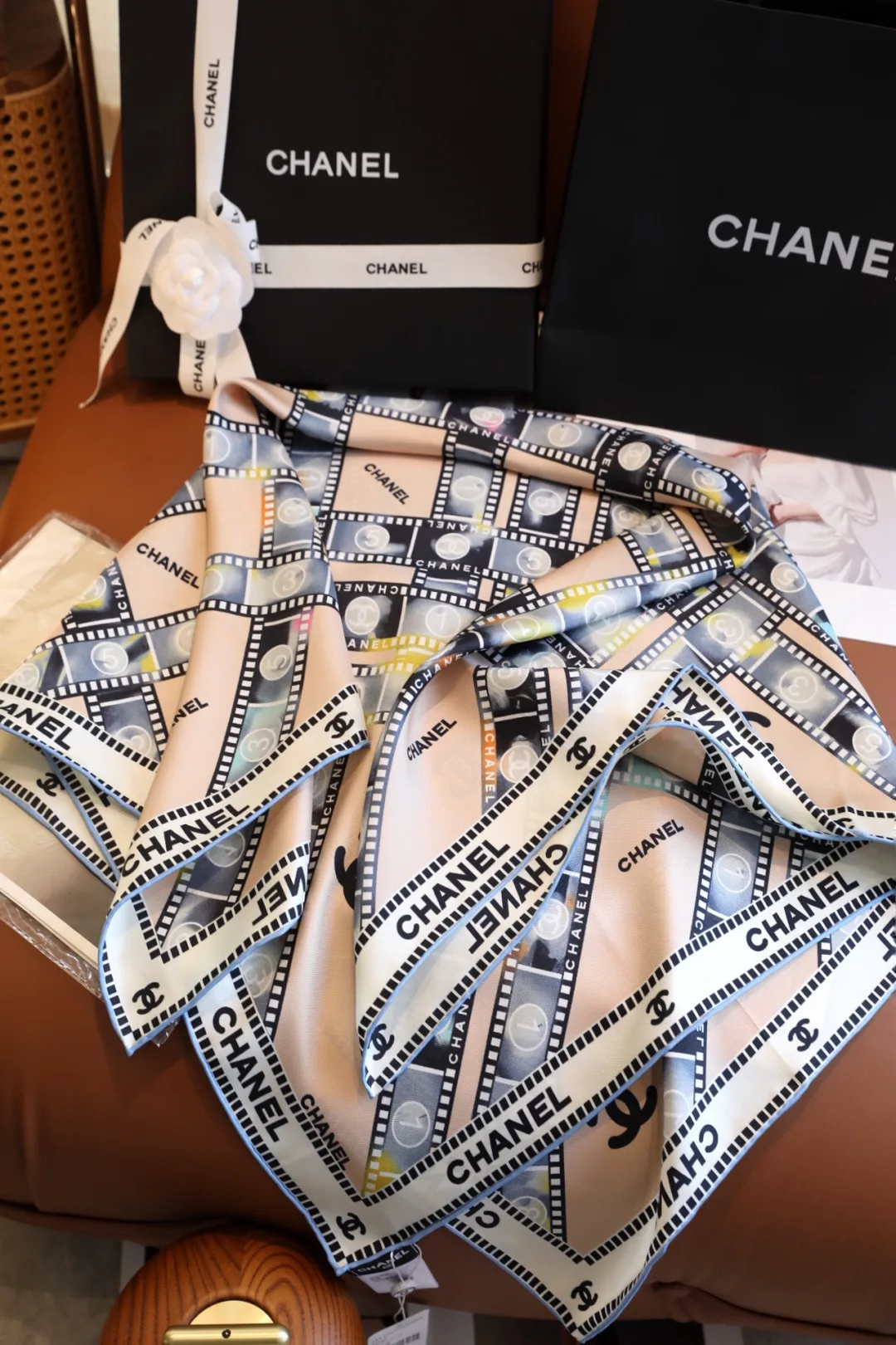 Платки Chanel 13351572