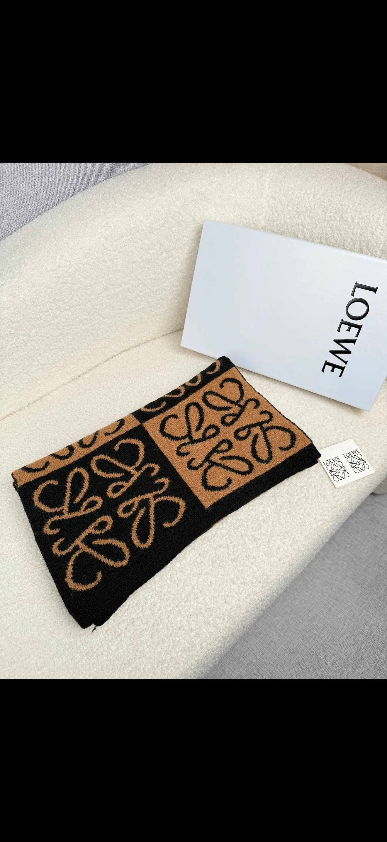 Шарфы Loewe 18675829