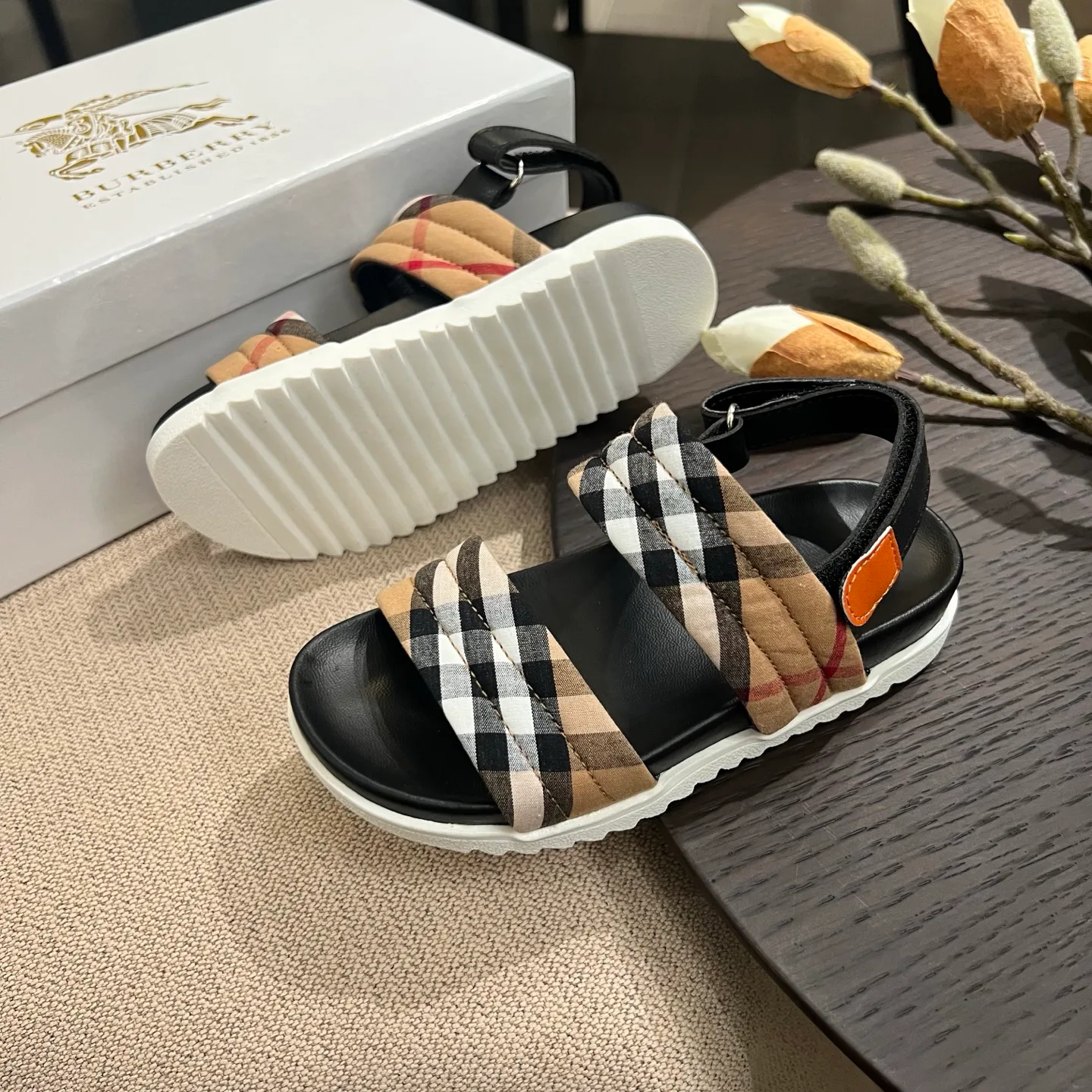 Сандалии Женские Burberry 5919096