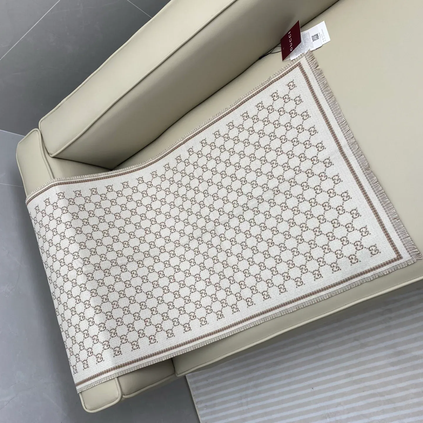 Шарфы Gucci 124012