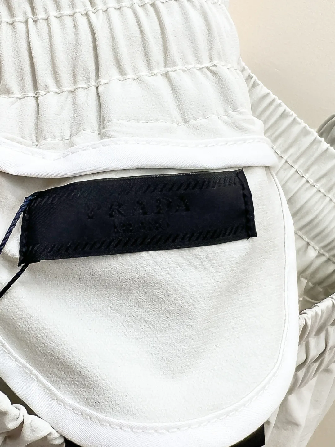 Шорты Мужские Prada 18499240