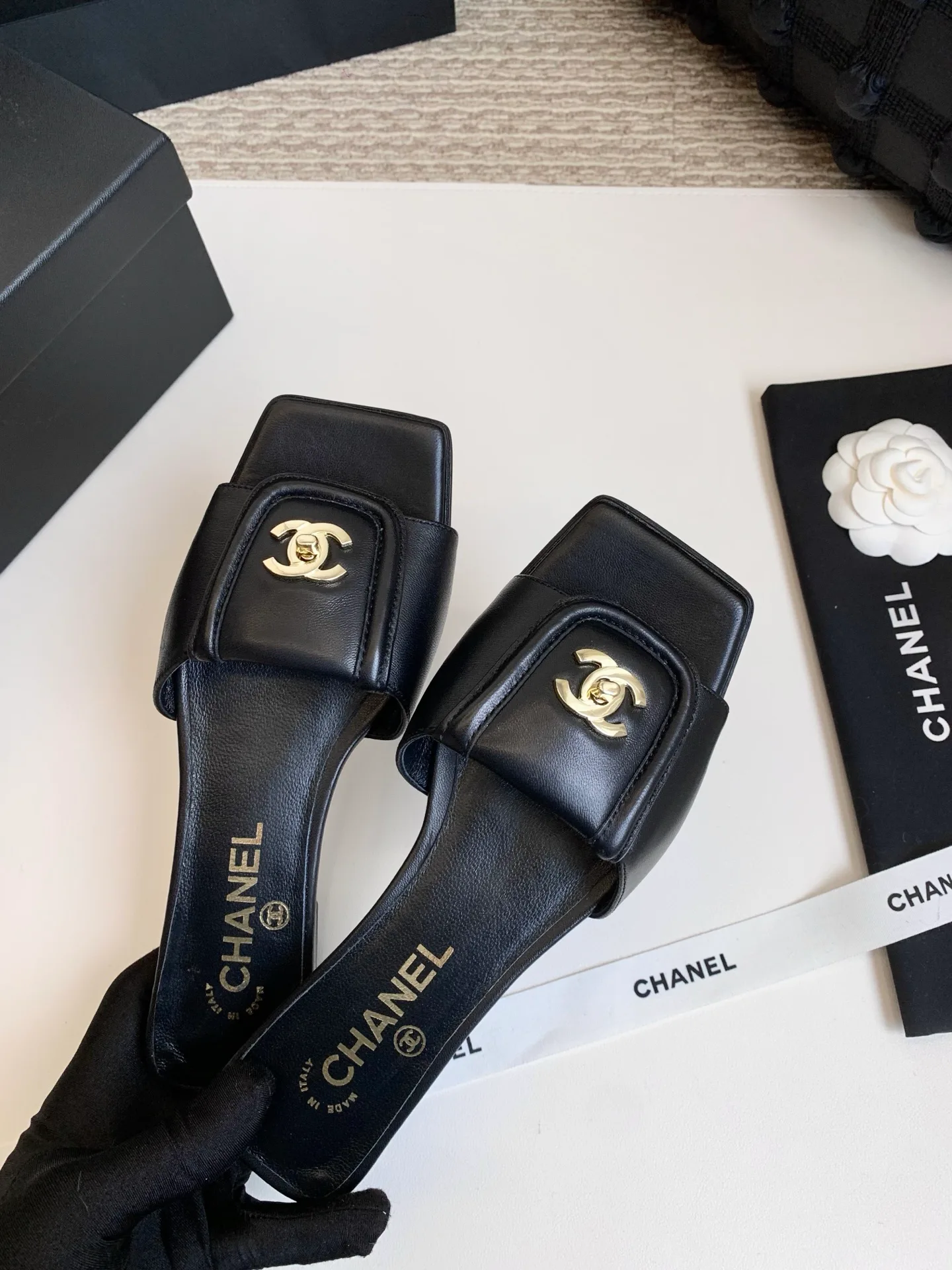 Шлепанцы Женские Chanel 13089474