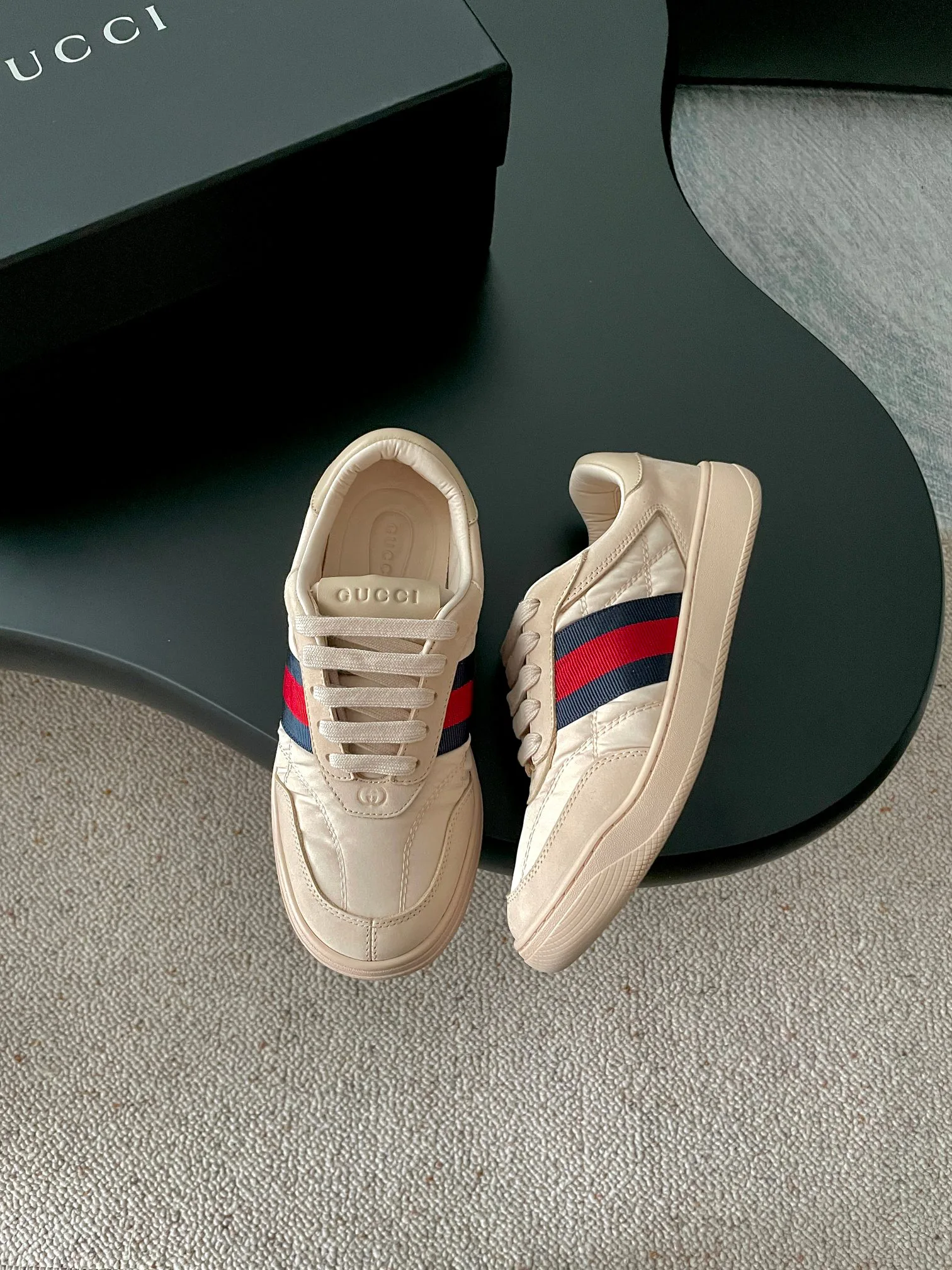 Кроссовки Женские Gucci 18766073