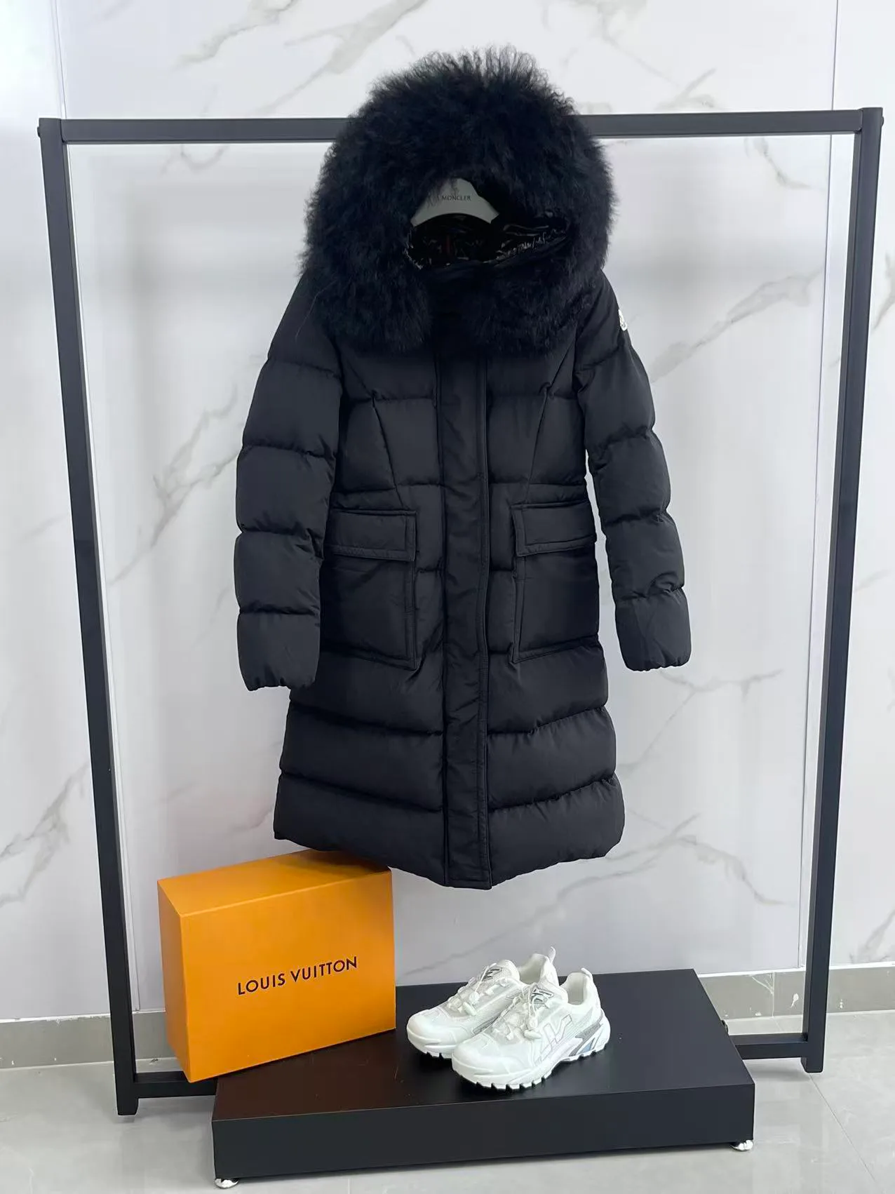 Куртки И Пуховики Женские Moncler 17964583