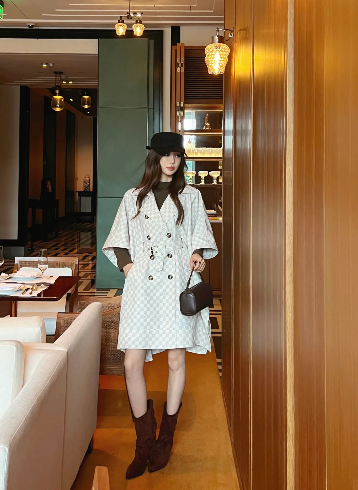 Тренчи Женские Louis Vuitton 18348262