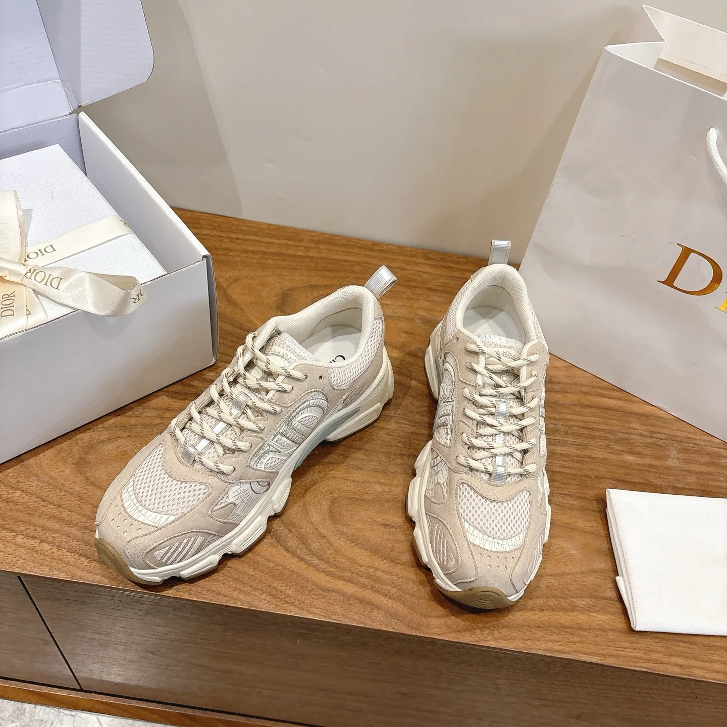 Кроссовки Женские Christian Dior 11647859