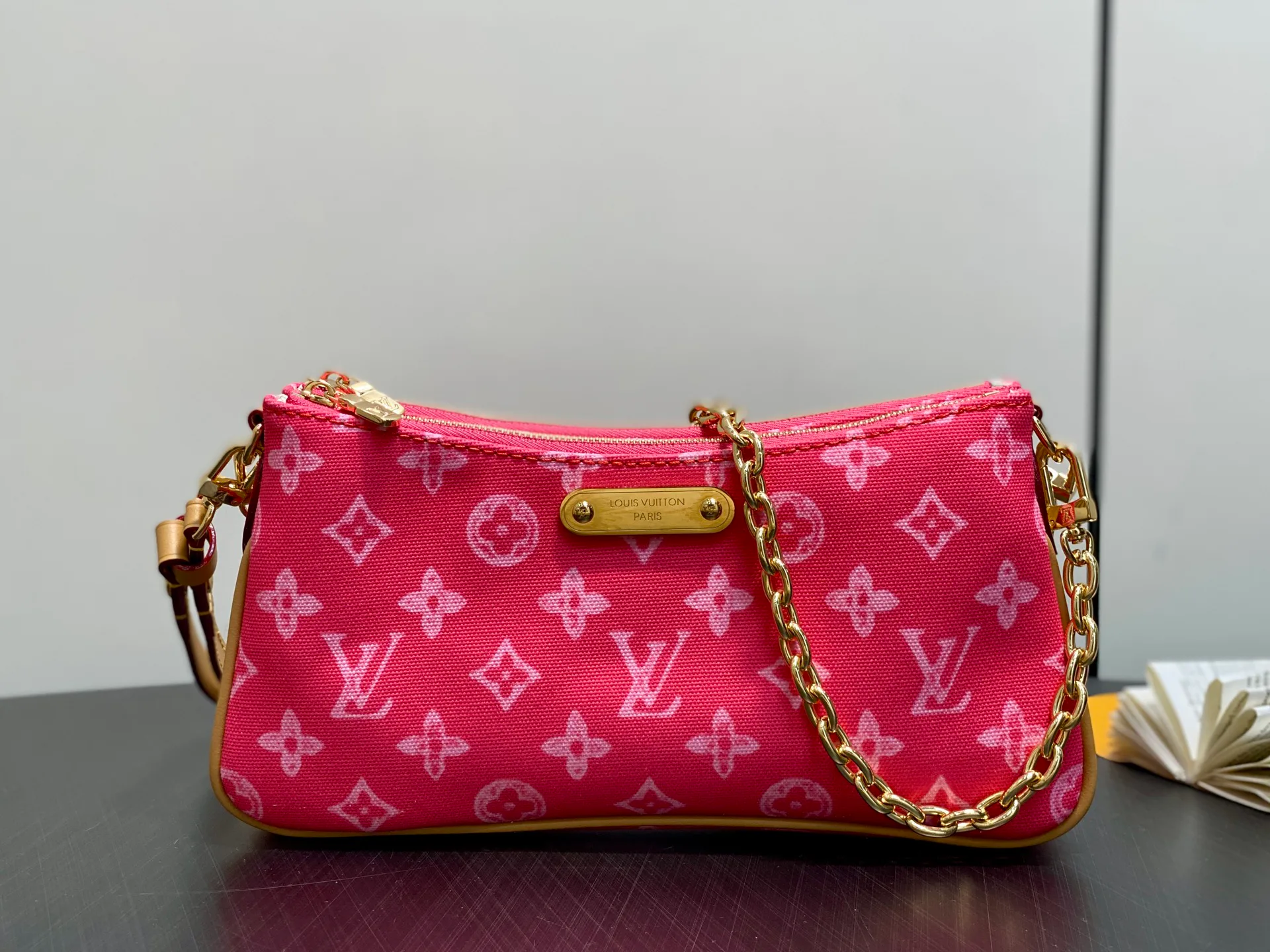 Сумки На Ремне Женские Louis Vuitton 850983