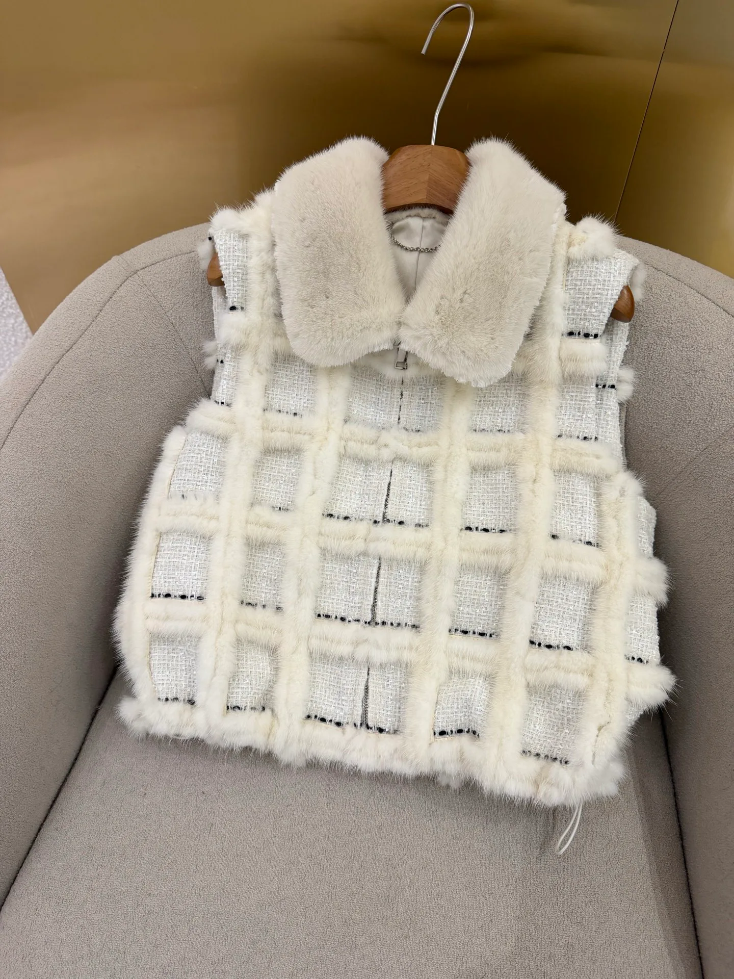 Жилеты Женские Chanel 18674677