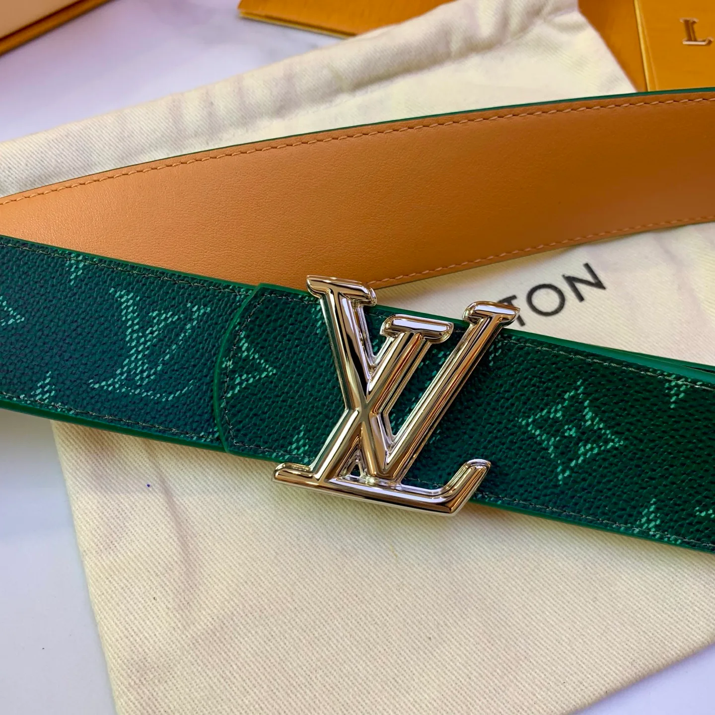 Ремни Louis Vuitton 17725239