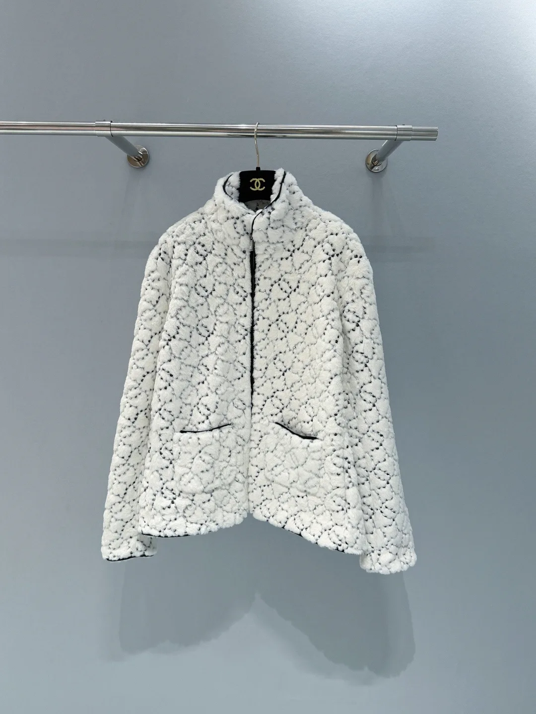 Куртки И Пуховики Женские Chanel 518105