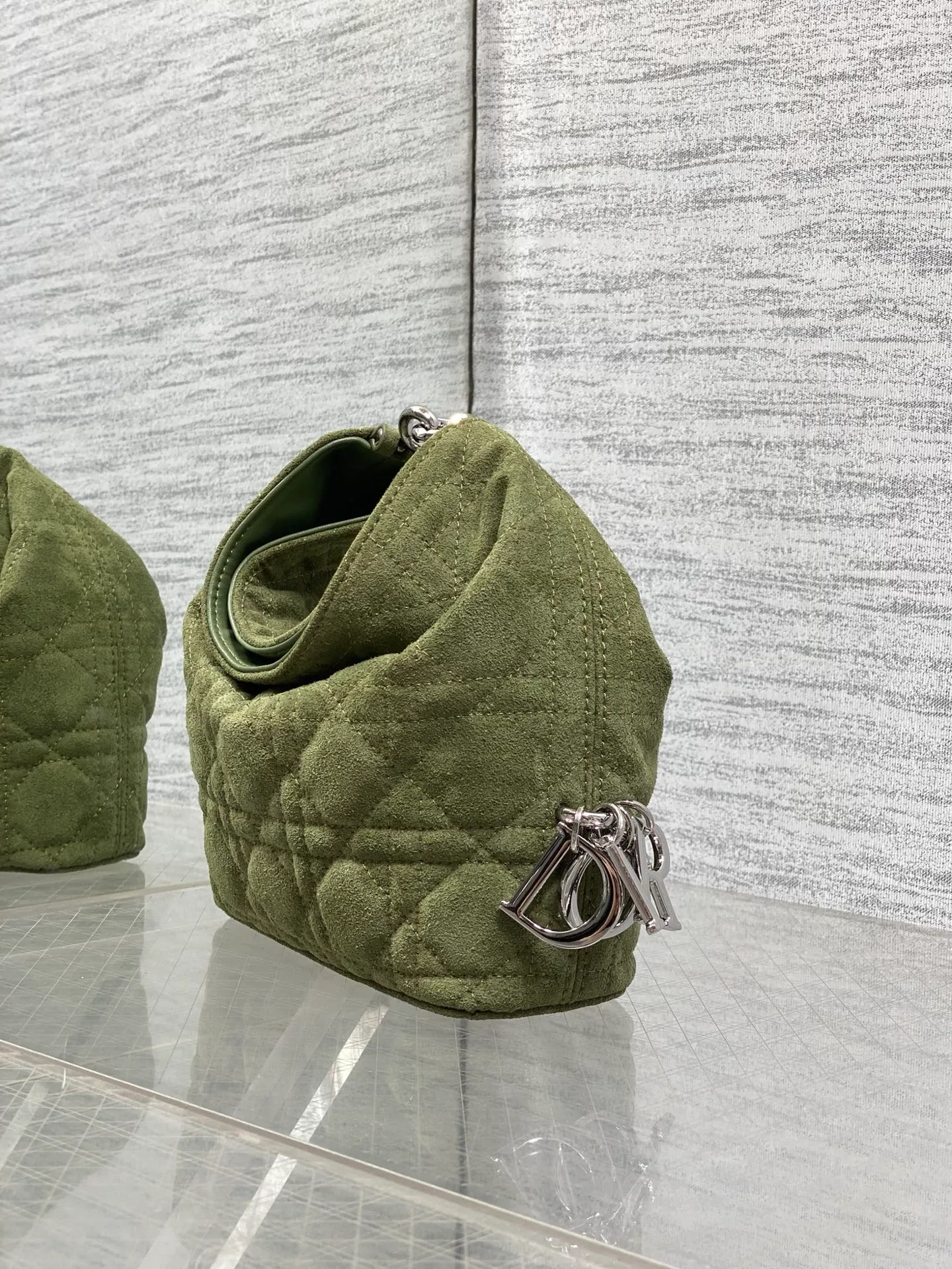 Классические Сумки Женские Christian Dior 18242096