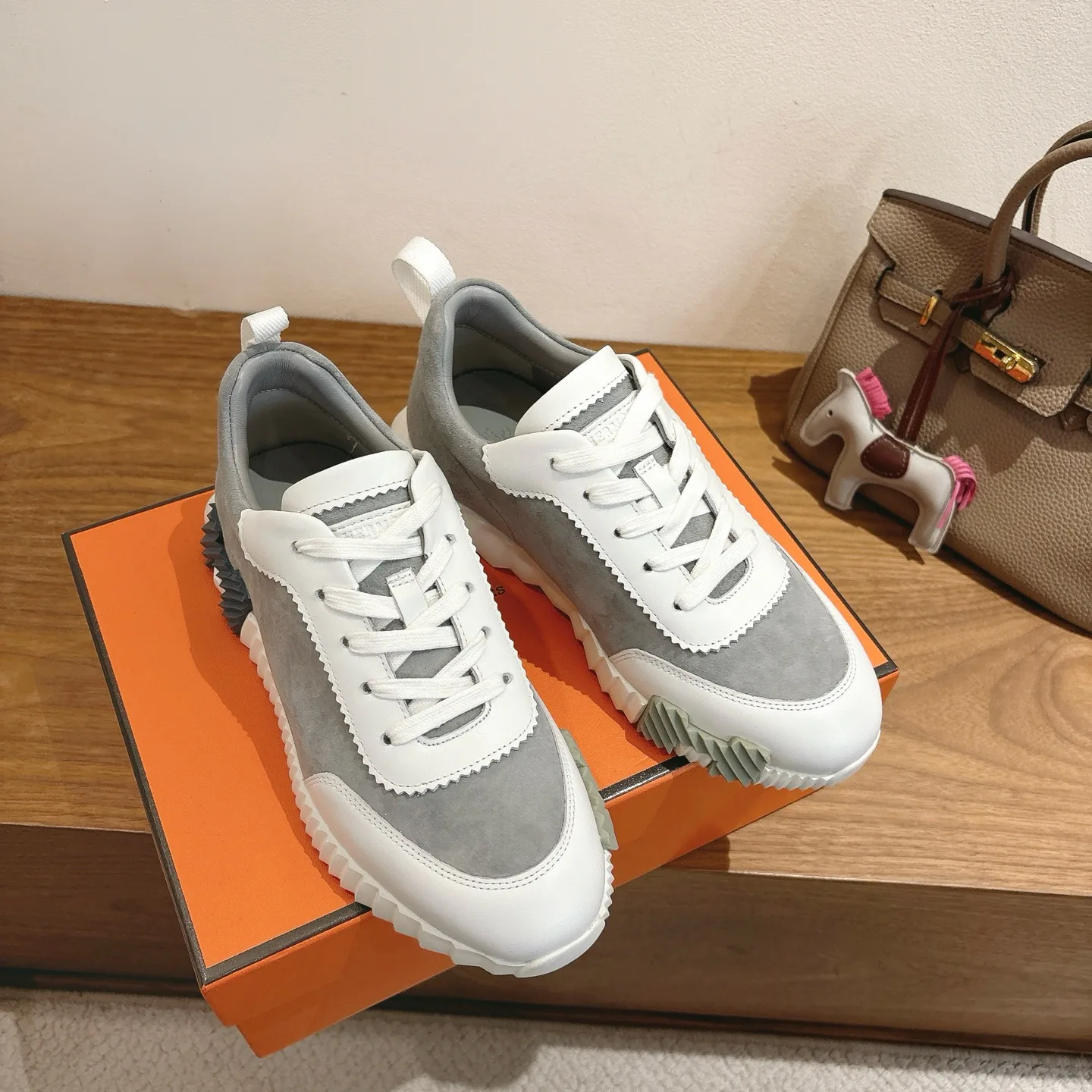 Кроссовки Женские Hermes 18729687