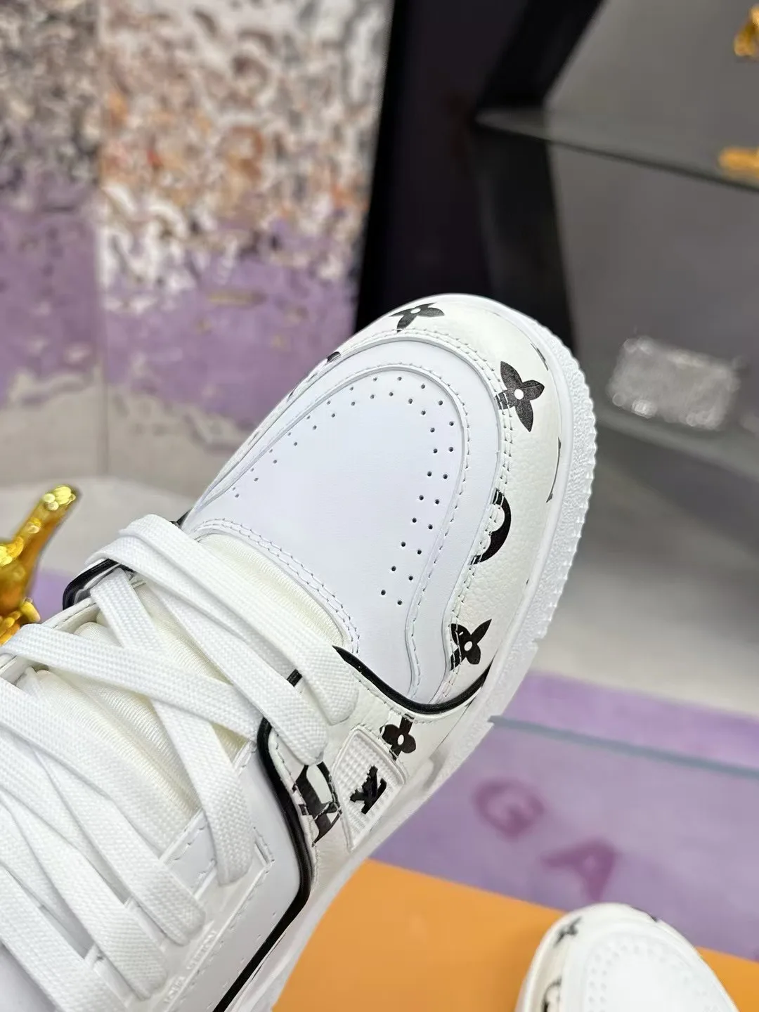 Кроссовки Женские Louis Vuitton 1894730