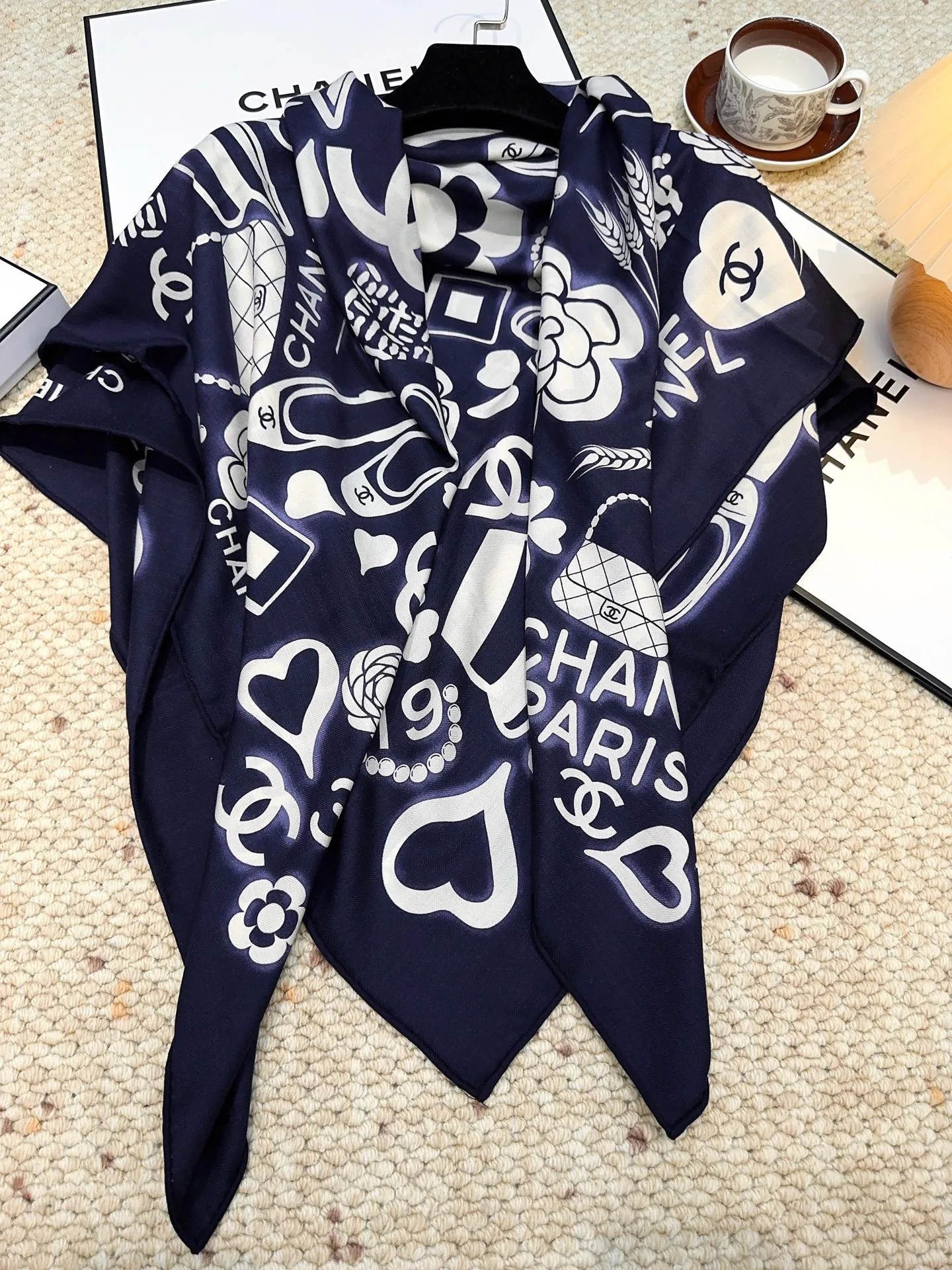 Шарфы Chanel 136878