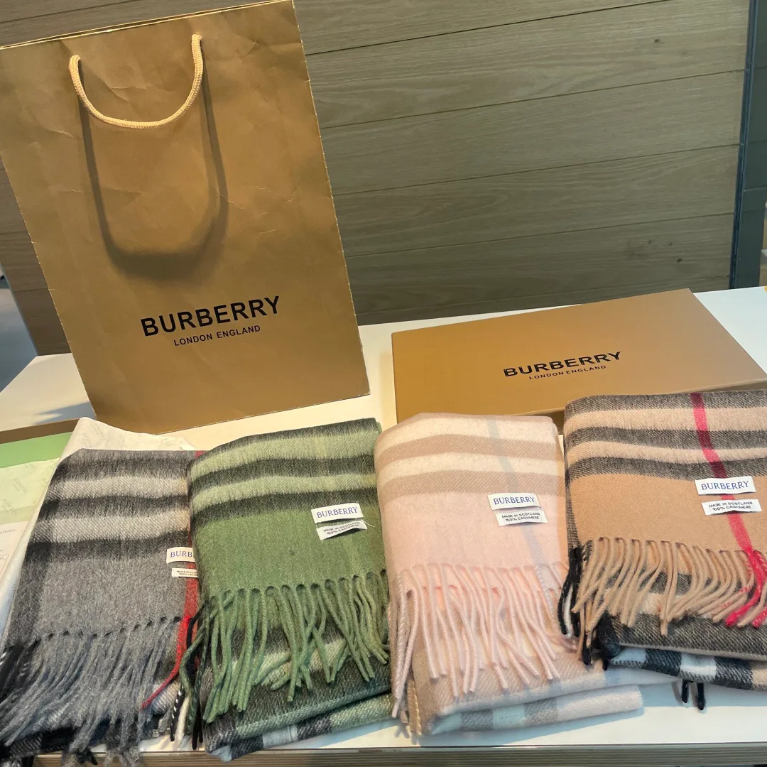 Шарфы Burberry 4518657