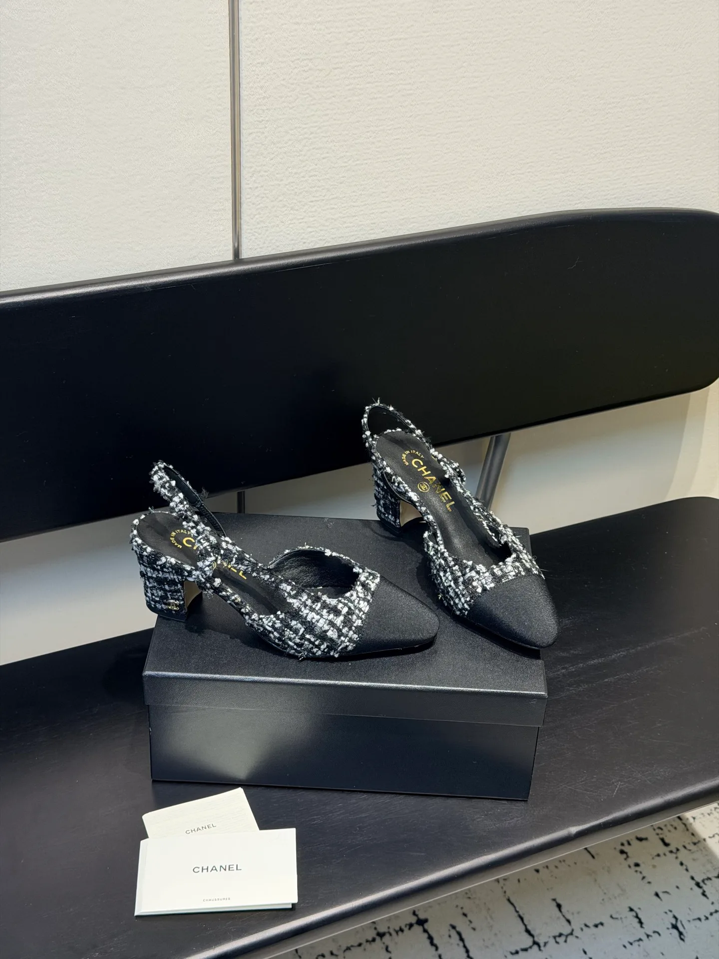 Сандалии Женские Chanel 10611389