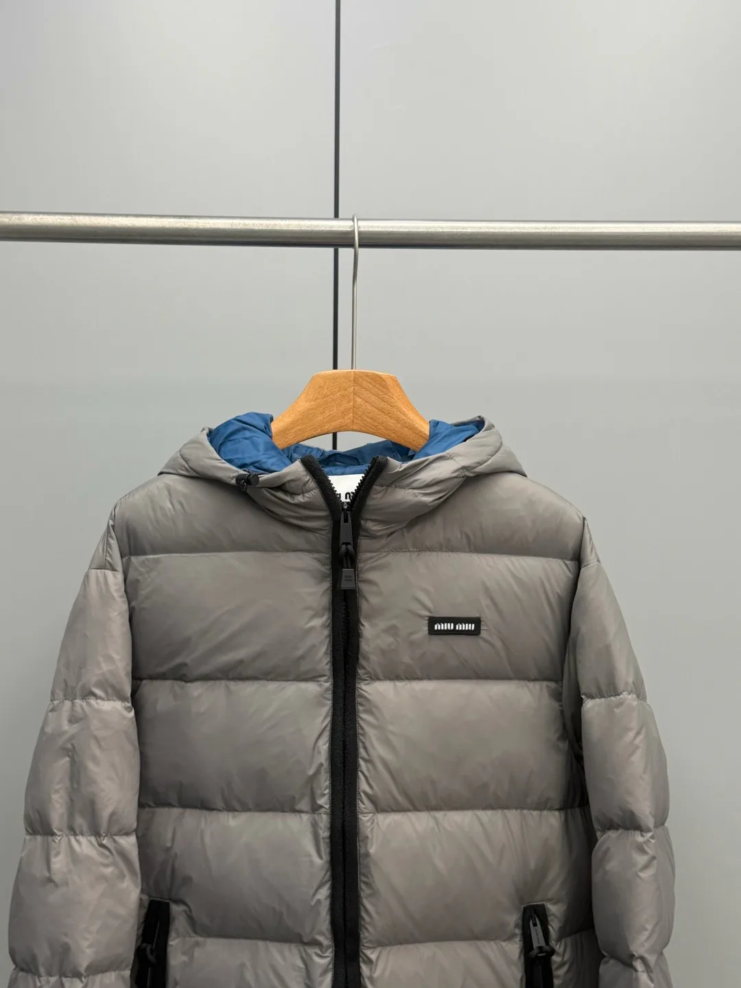 Куртки И Пуховики Женские Miu Miu 18347418