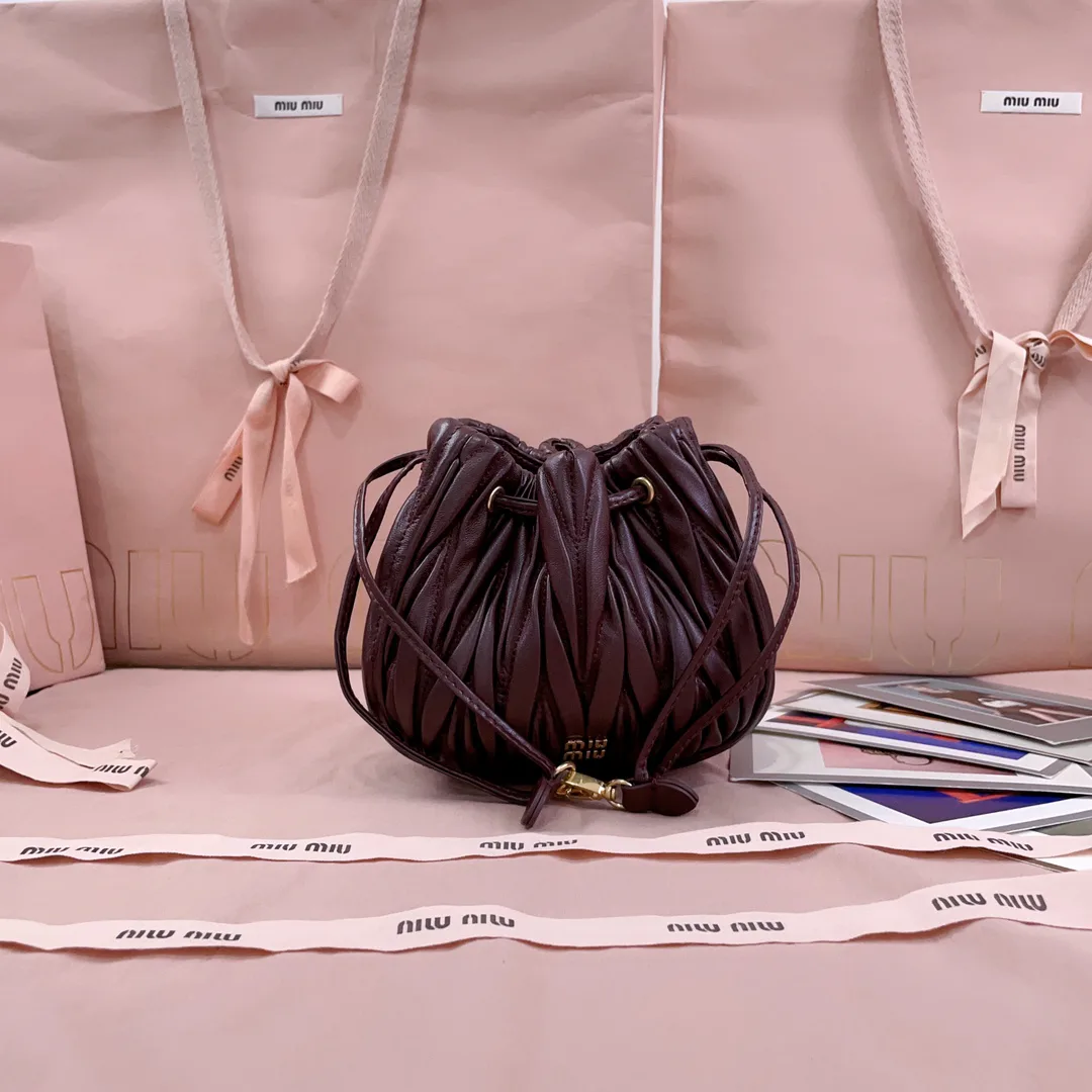 Клатчи Женские Miu Miu 1253917