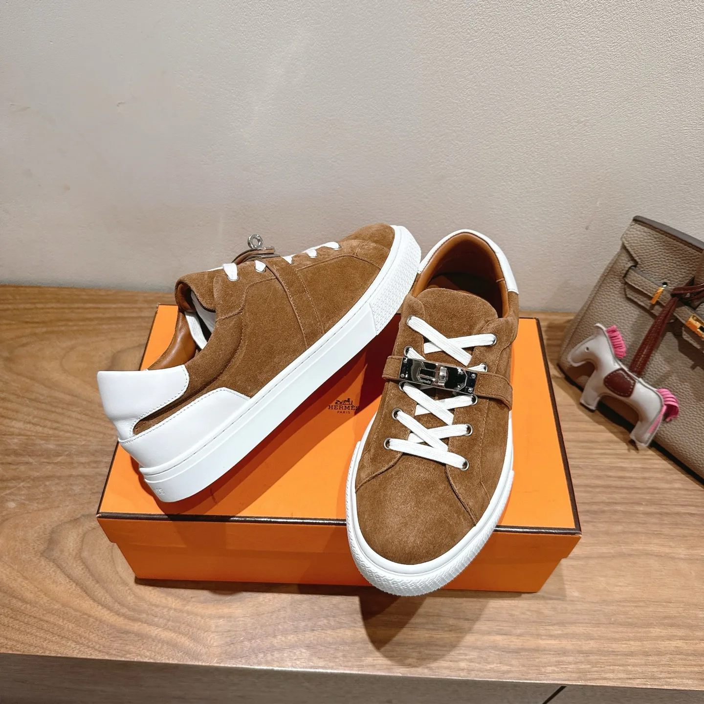 Кроссовки Женские Hermes 17414433