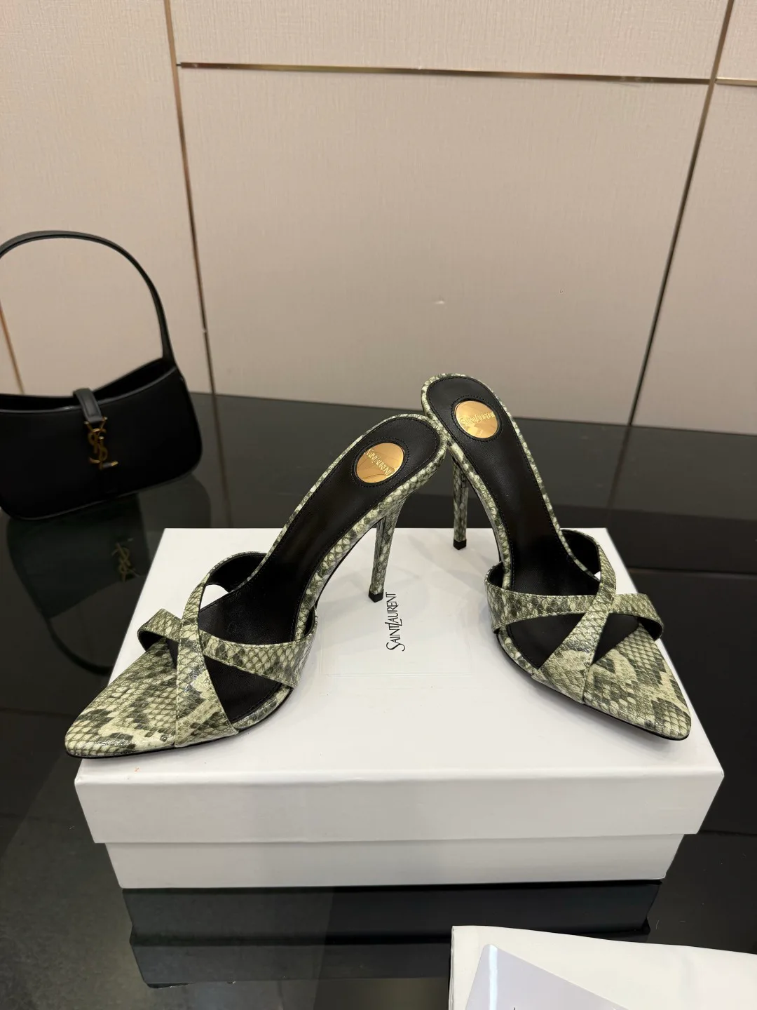 Босоножки Женские Saint Laurent 11424890