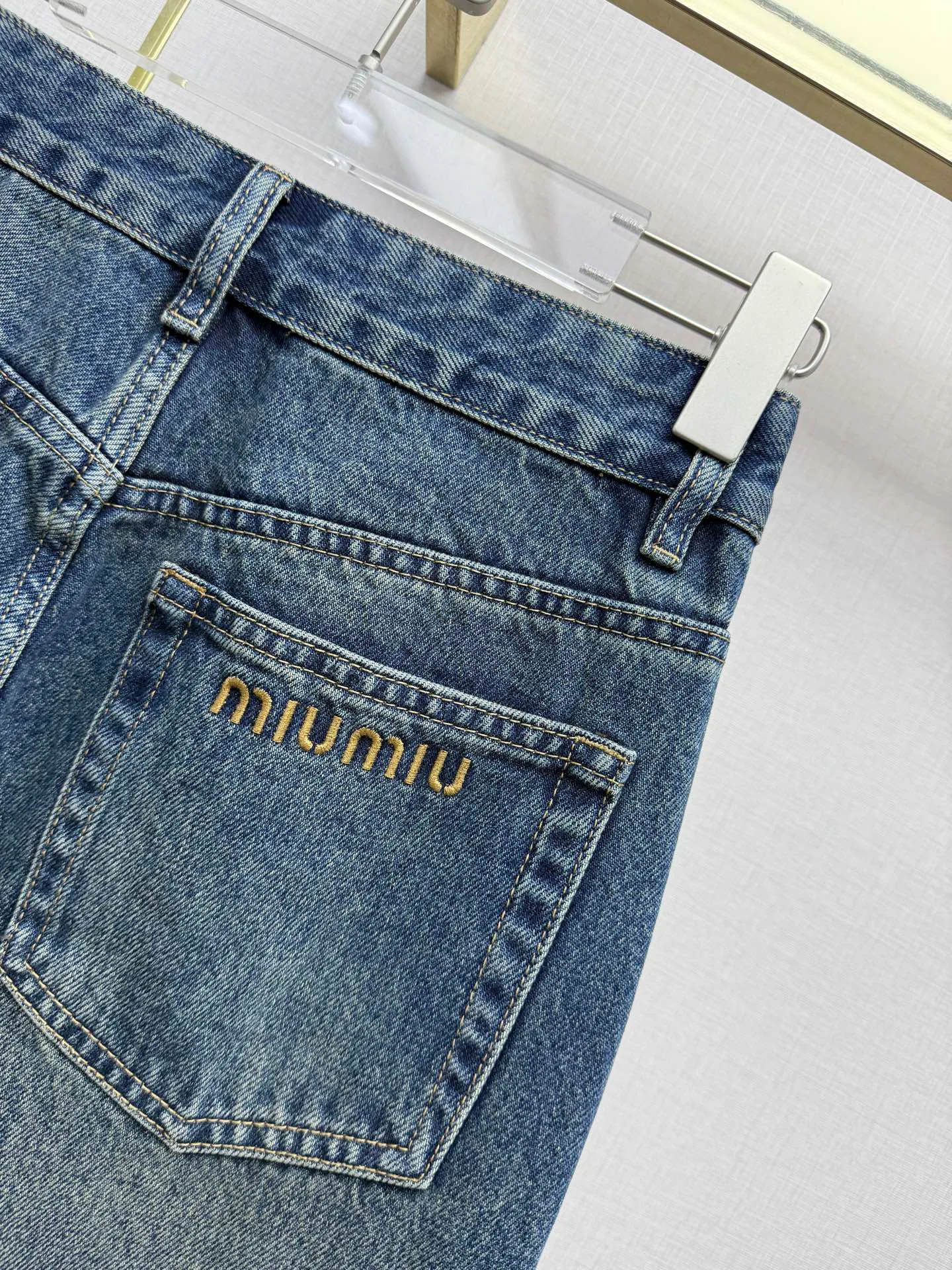 Джинсы Женские Miu Miu 18362791