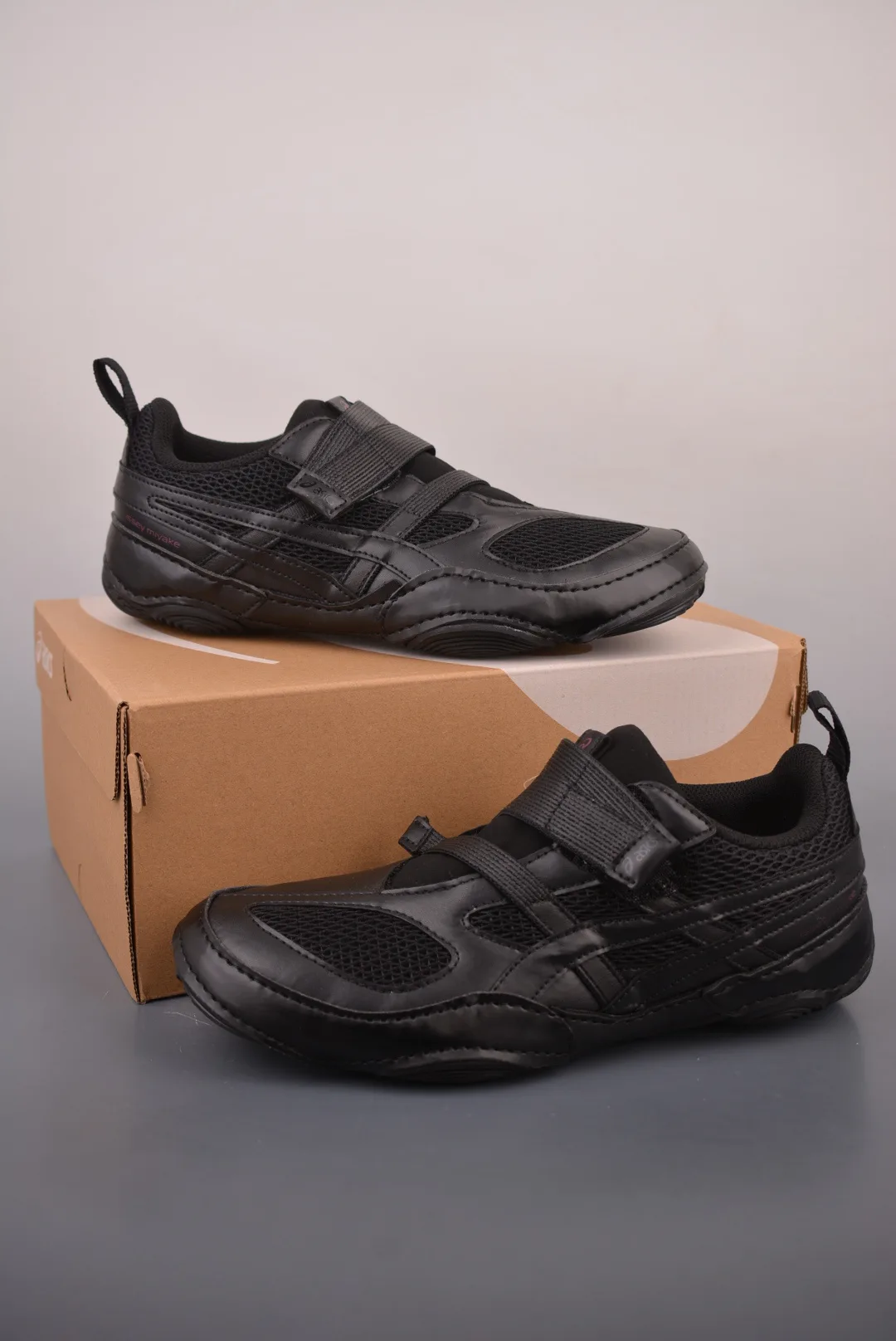 Кроссовки Женские Asics 18743883